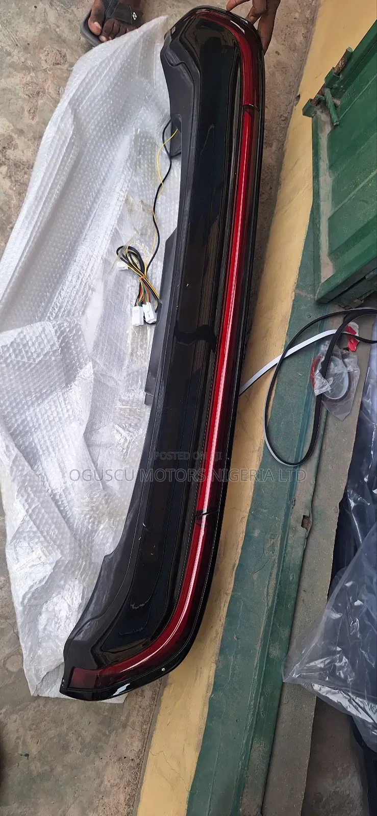 Booth Spoiler Landcruiser 2018-2020-2021 Long Light