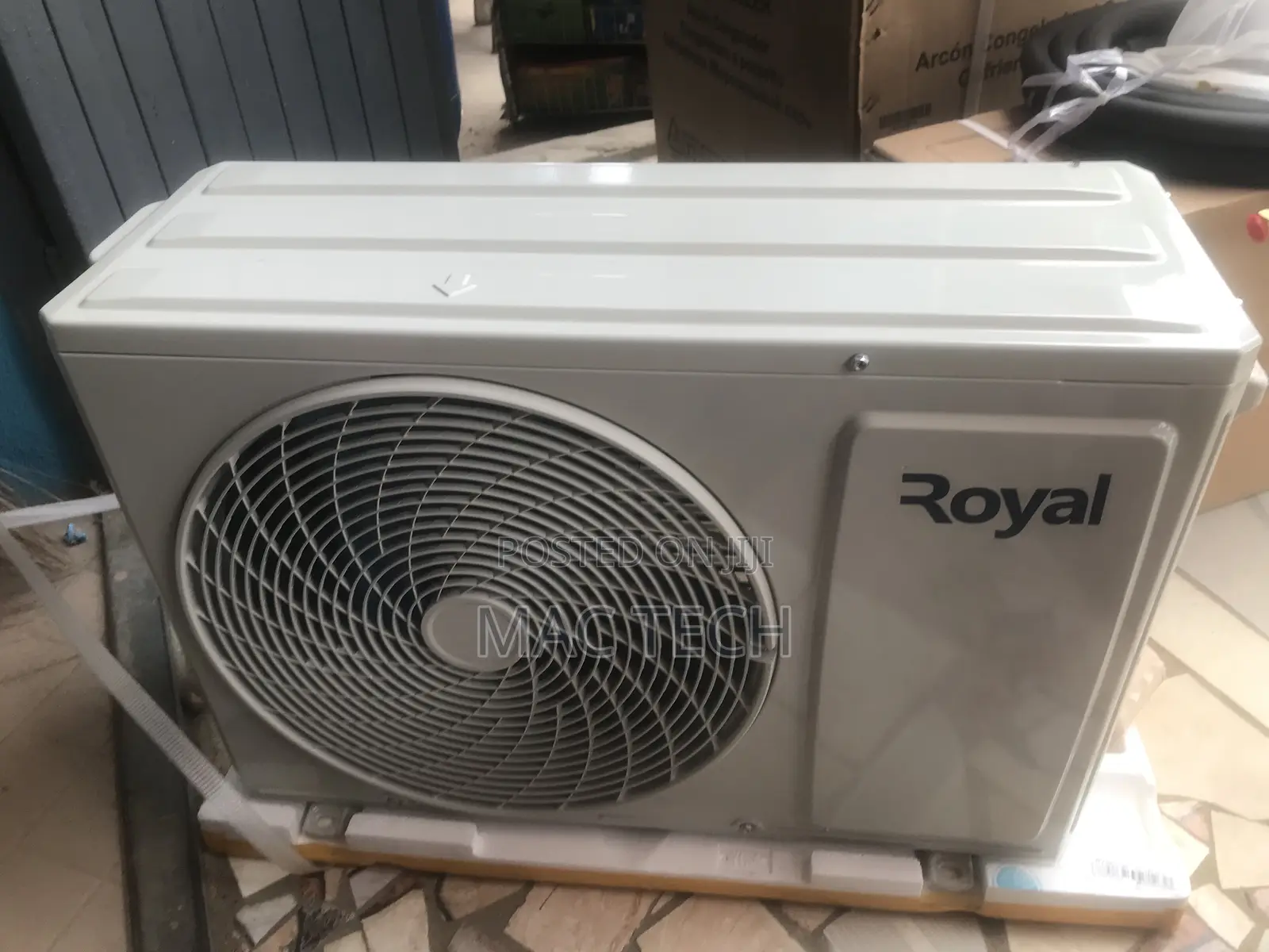Royal 1.5hp Inverter Ac With Installation Kit.