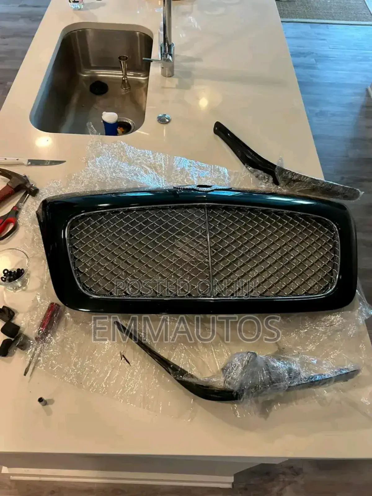 Front Grill Bentley Continental