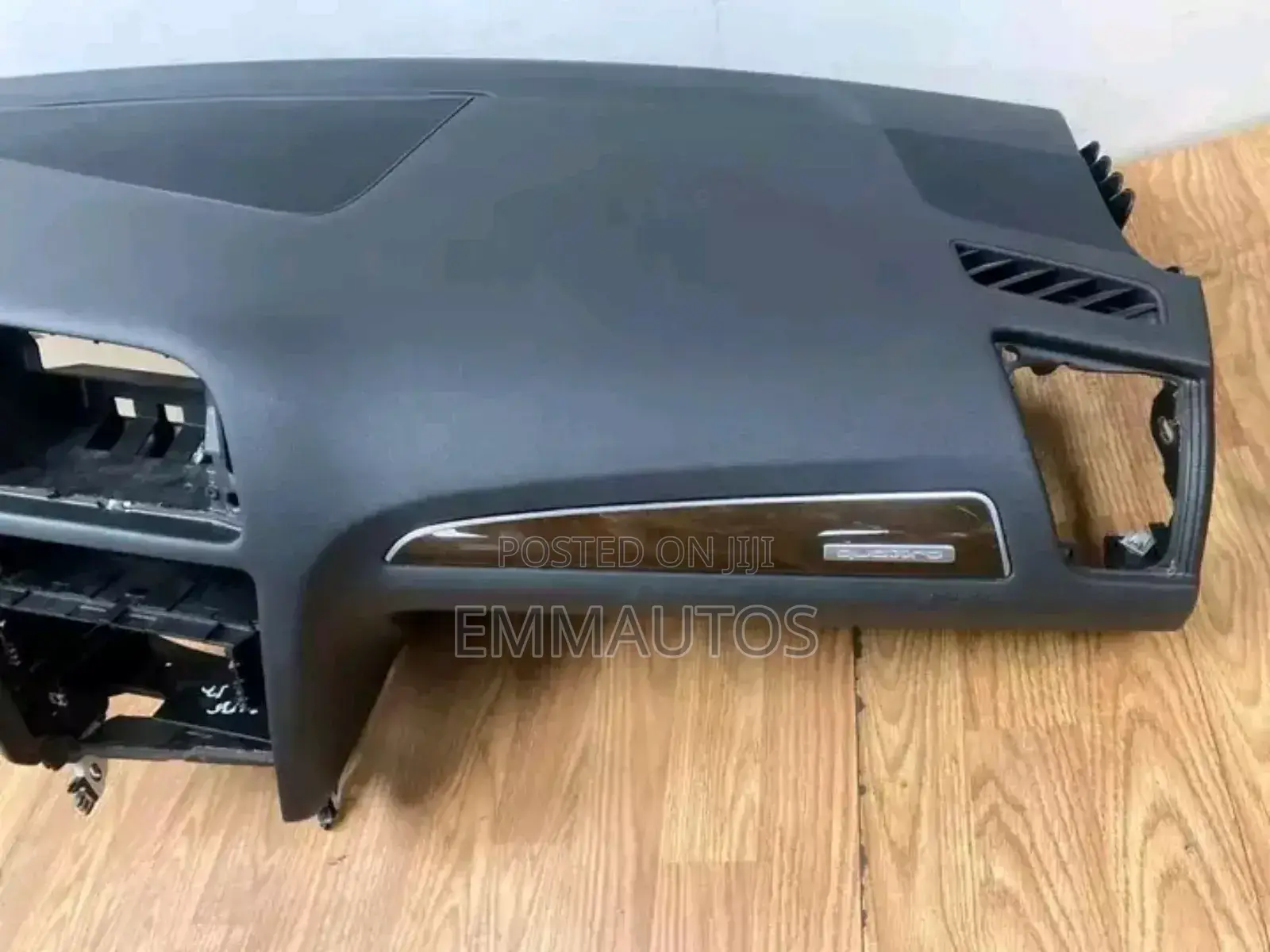Dashboard Audi Q5 2013