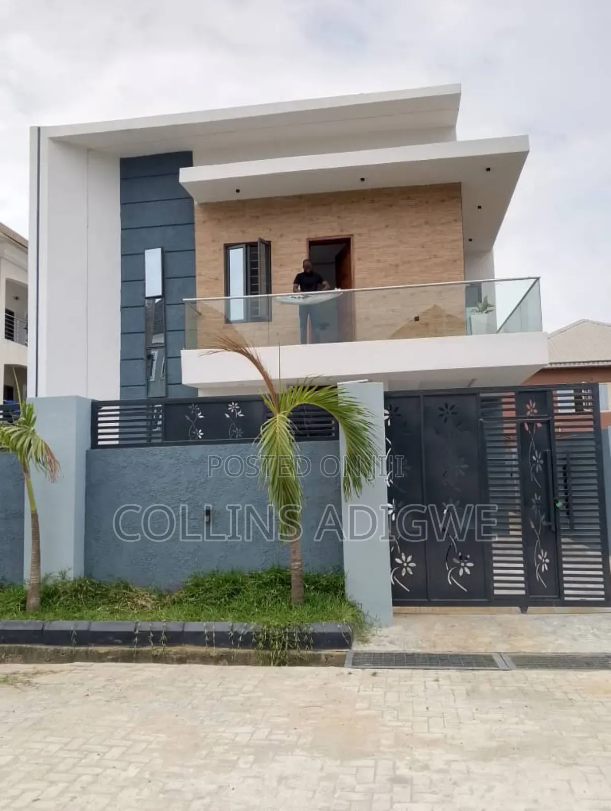 4bdrm Duplex in Olokonla Ajah for sale