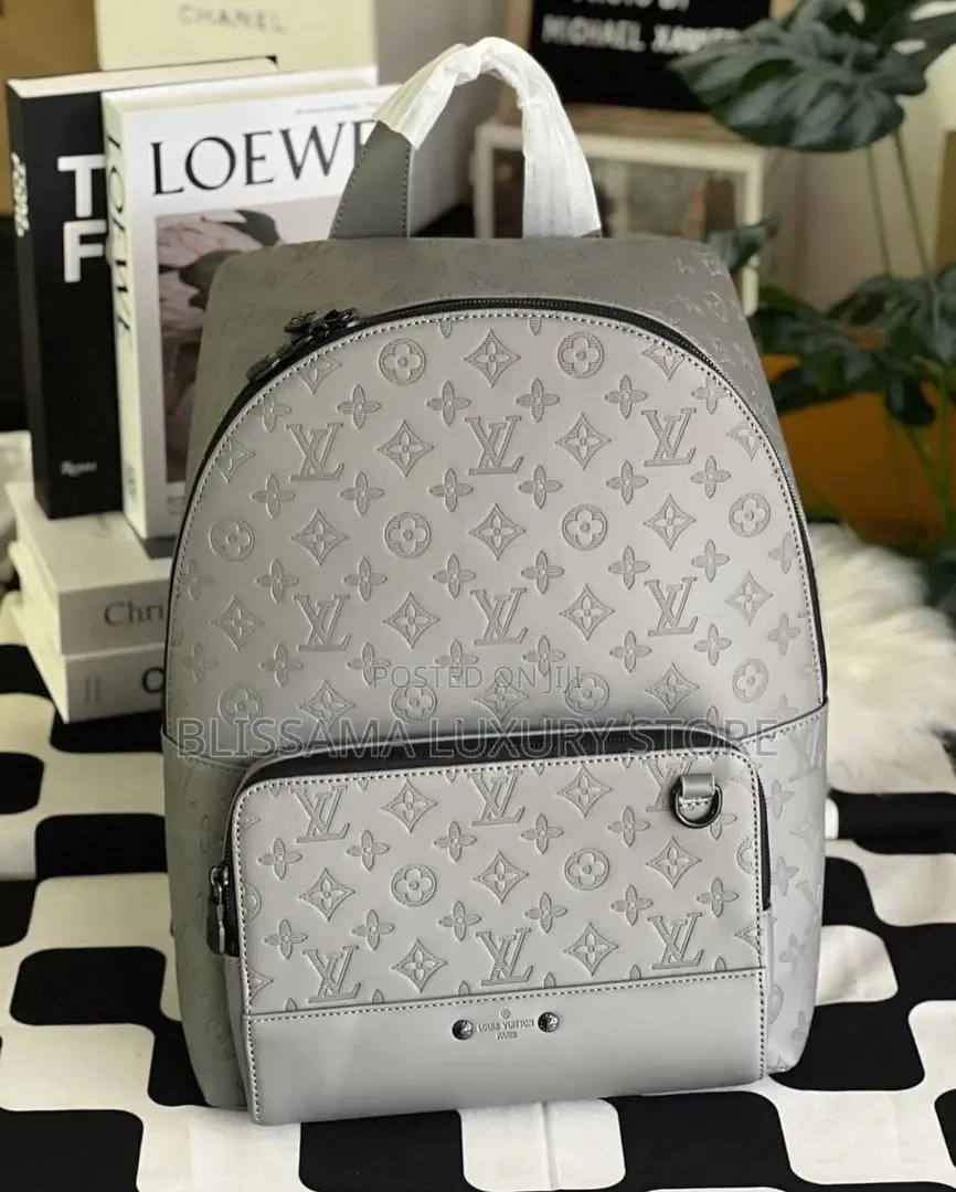 Louis Vuitton Luxury Quality Leather Bagpacks