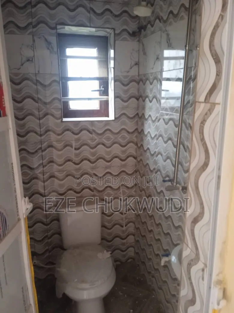 2bdrm Block of Flats in Conraw Estate, Enugu for rent