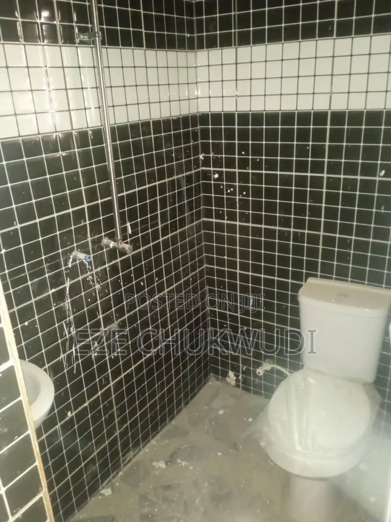 2bdrm Block of Flats in Conraw Estate, Enugu for rent