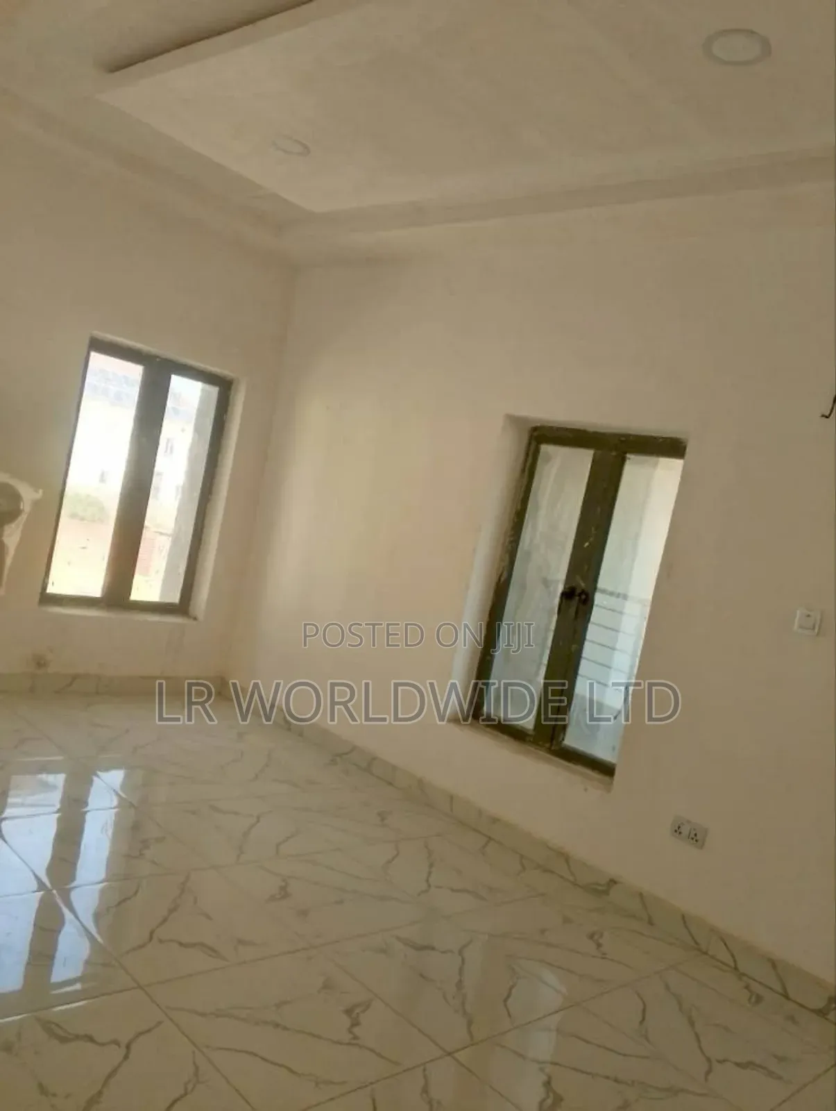 4bdrm Mansion in Lugbe District for sale