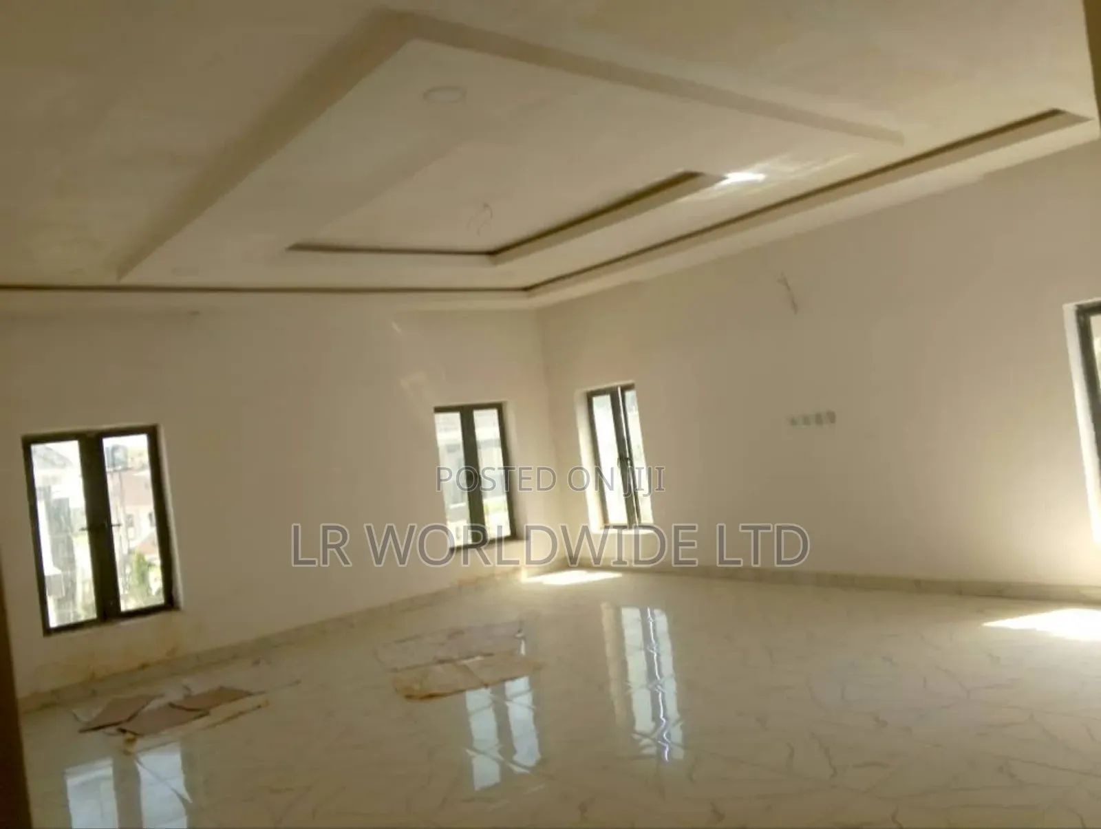 4bdrm Mansion in Lugbe District for sale