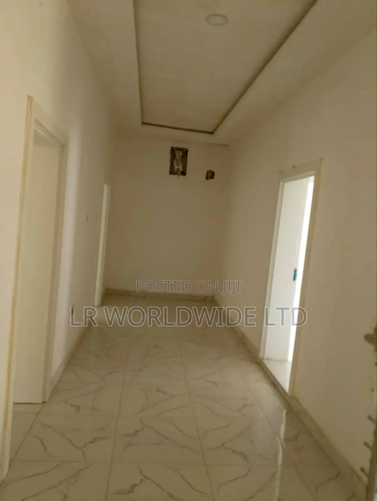 4bdrm Mansion in Lugbe District for sale