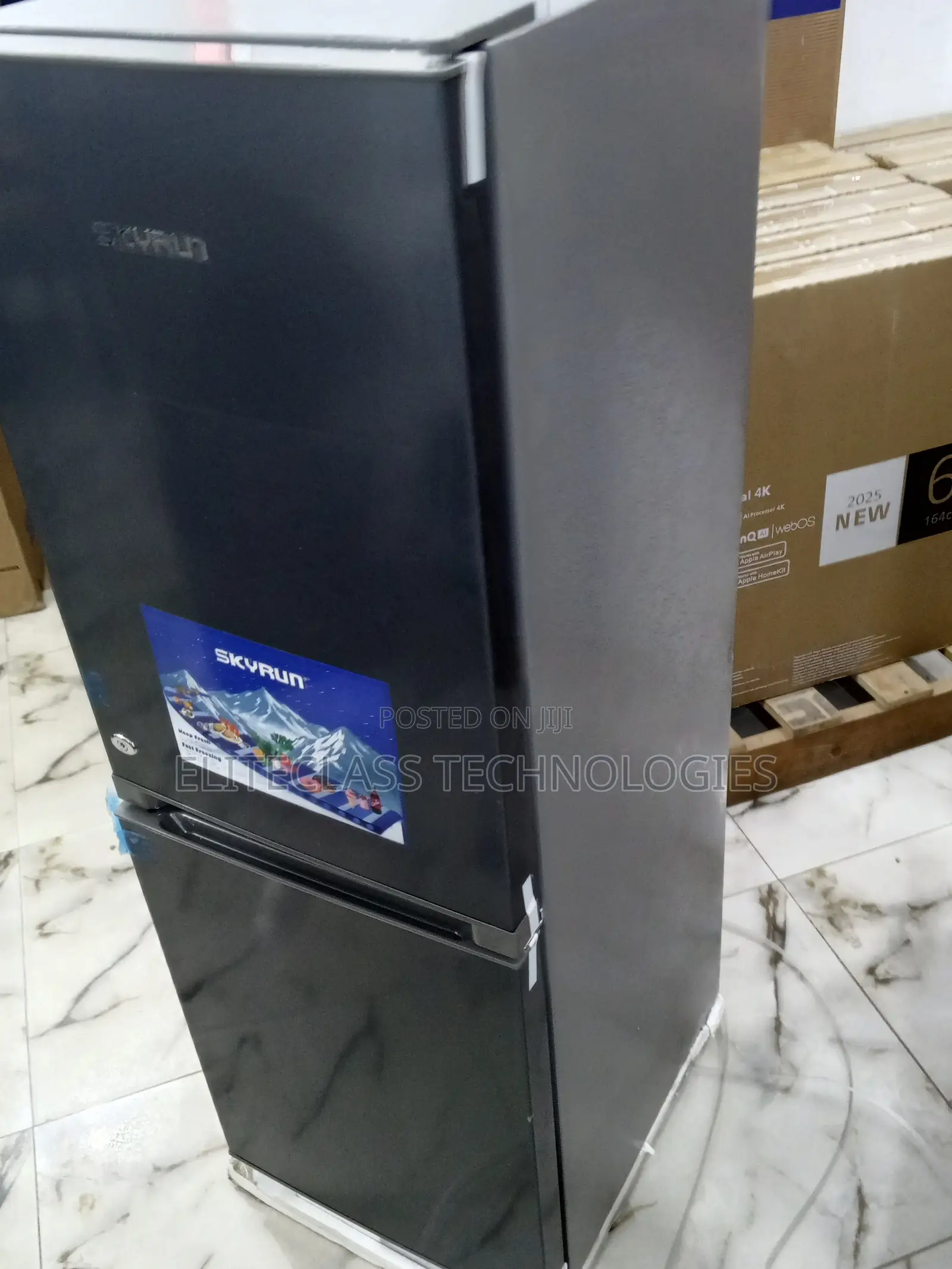 Efficient Skyrun 170 Liters Refrigerator