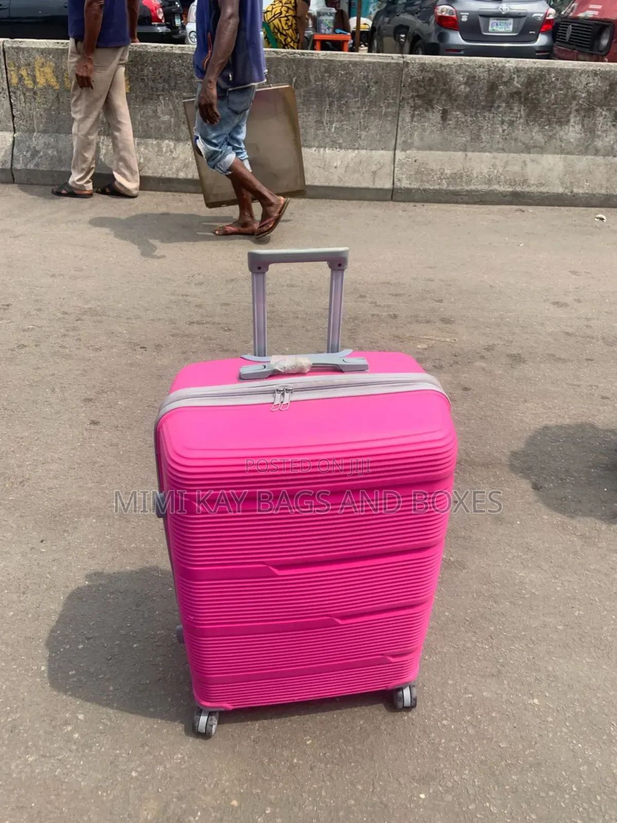 Biggest Size of Unbreakable Luggage 40000