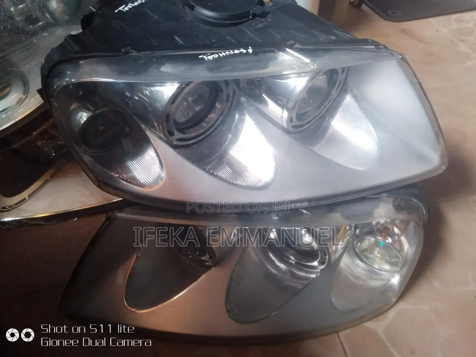 Headlights Volkswagen Touareg 2005