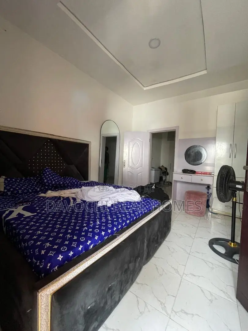 3bdrm Apartment in Ikota, Lekki for sale