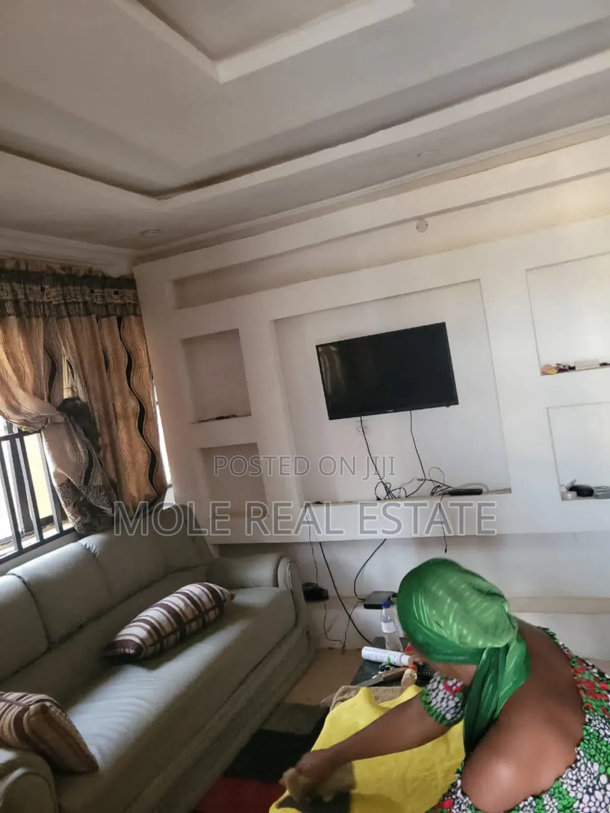 4 Bedroom Bungalow in Suit Ikola Command