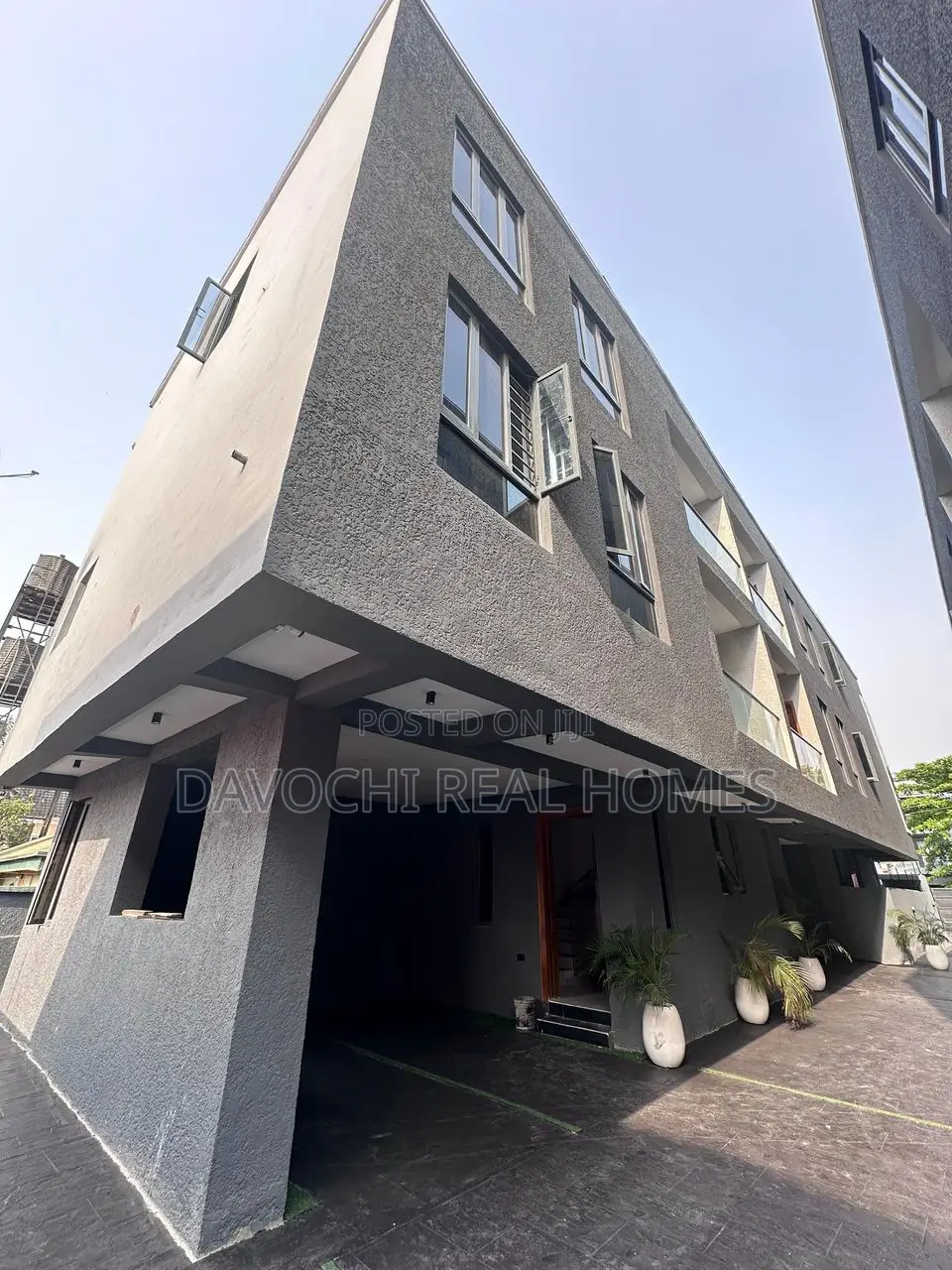 4bdrm Duplex in Lekki Phase1 for sale