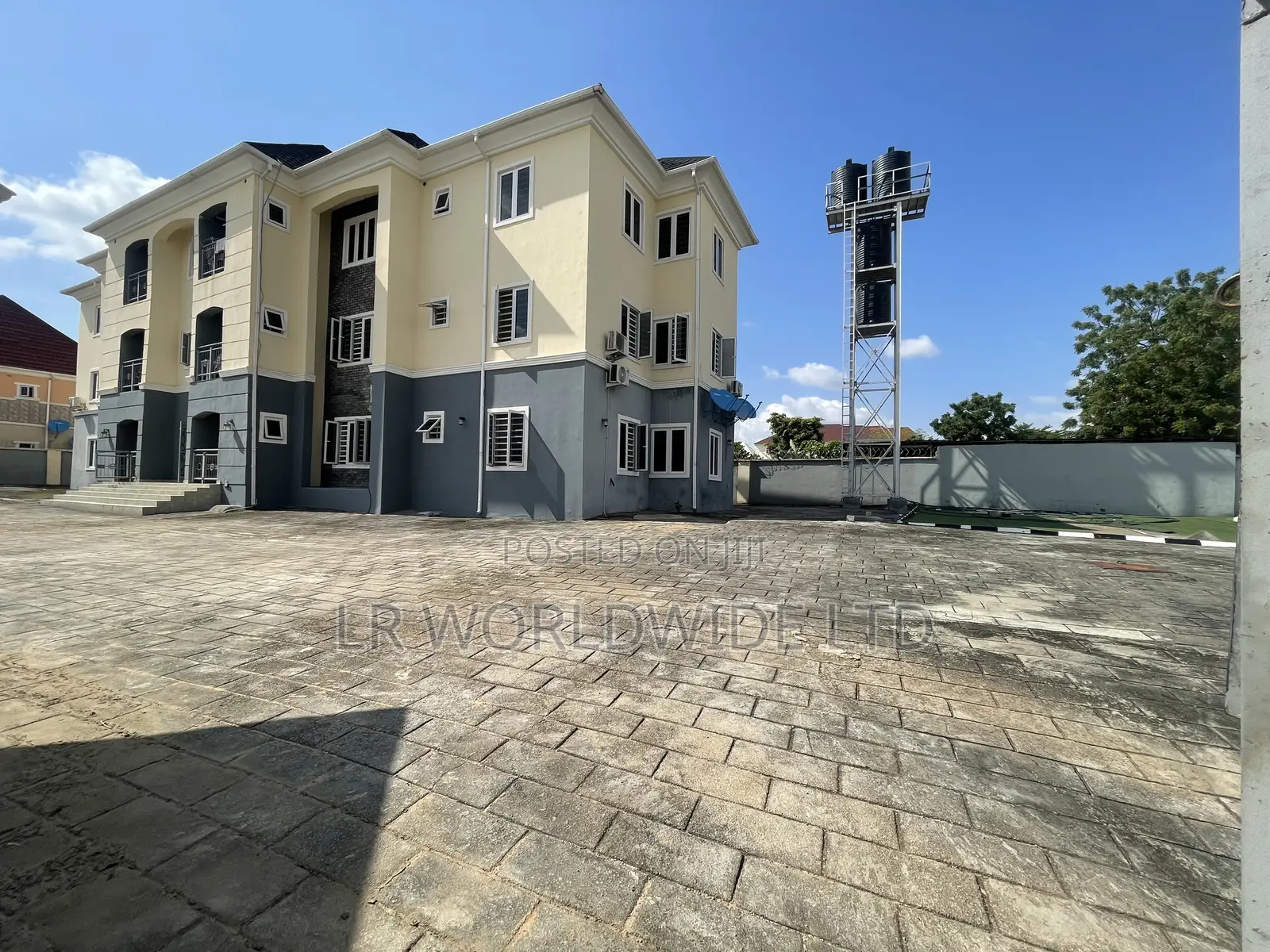 3bdrm Block of Flats in Lugbe District for sale