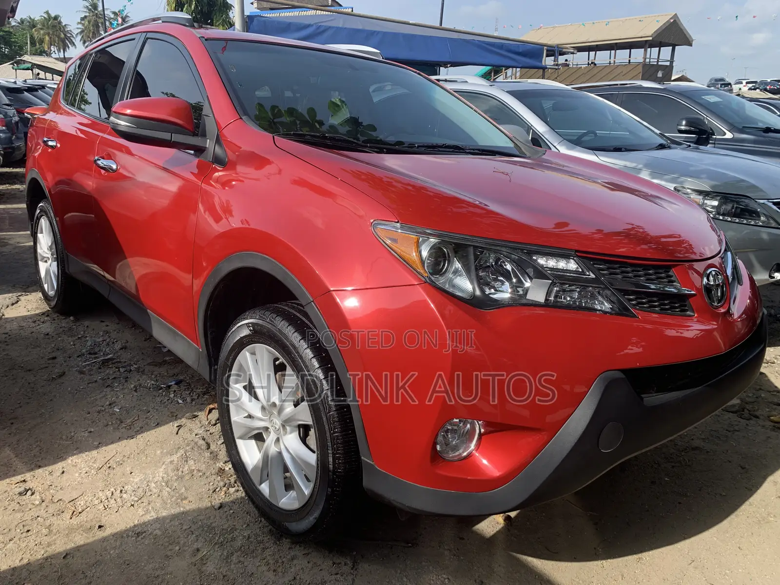 Toyota RAV4 Limited 4dr SUV AWD (2.5L 4cyl 6A) 2015 Red