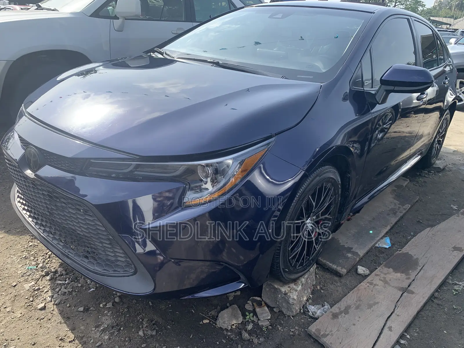 Toyota Corolla LE 2020 Blue