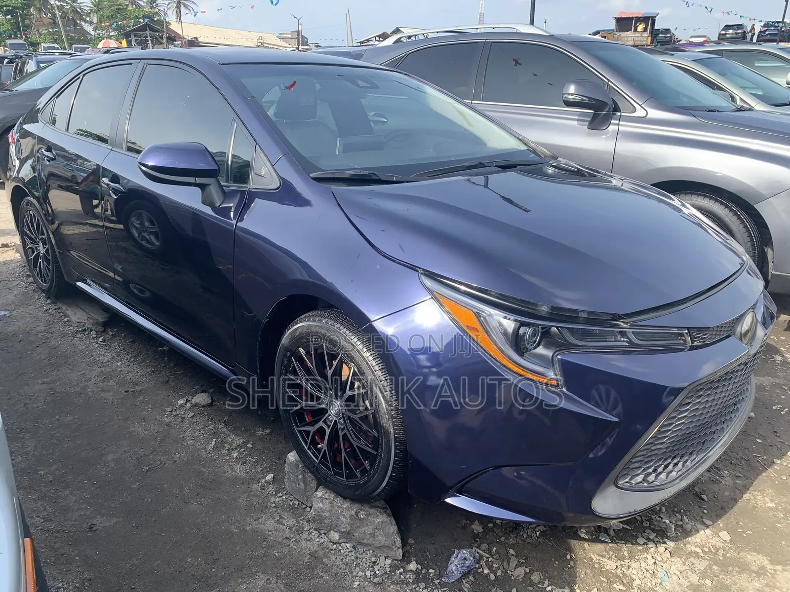 Toyota Corolla LE 2020 Blue