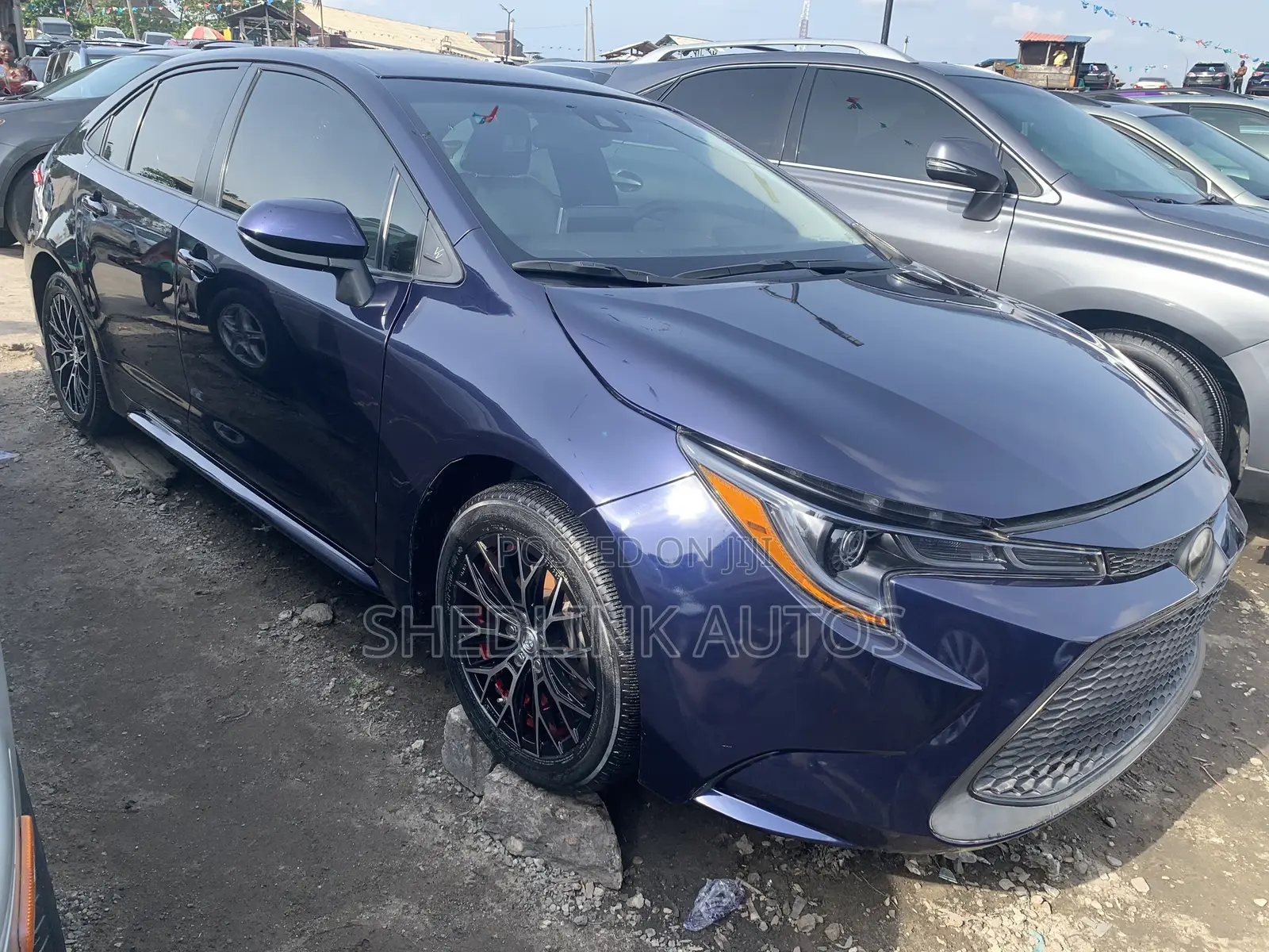 Toyota Corolla LE 2020 Blue