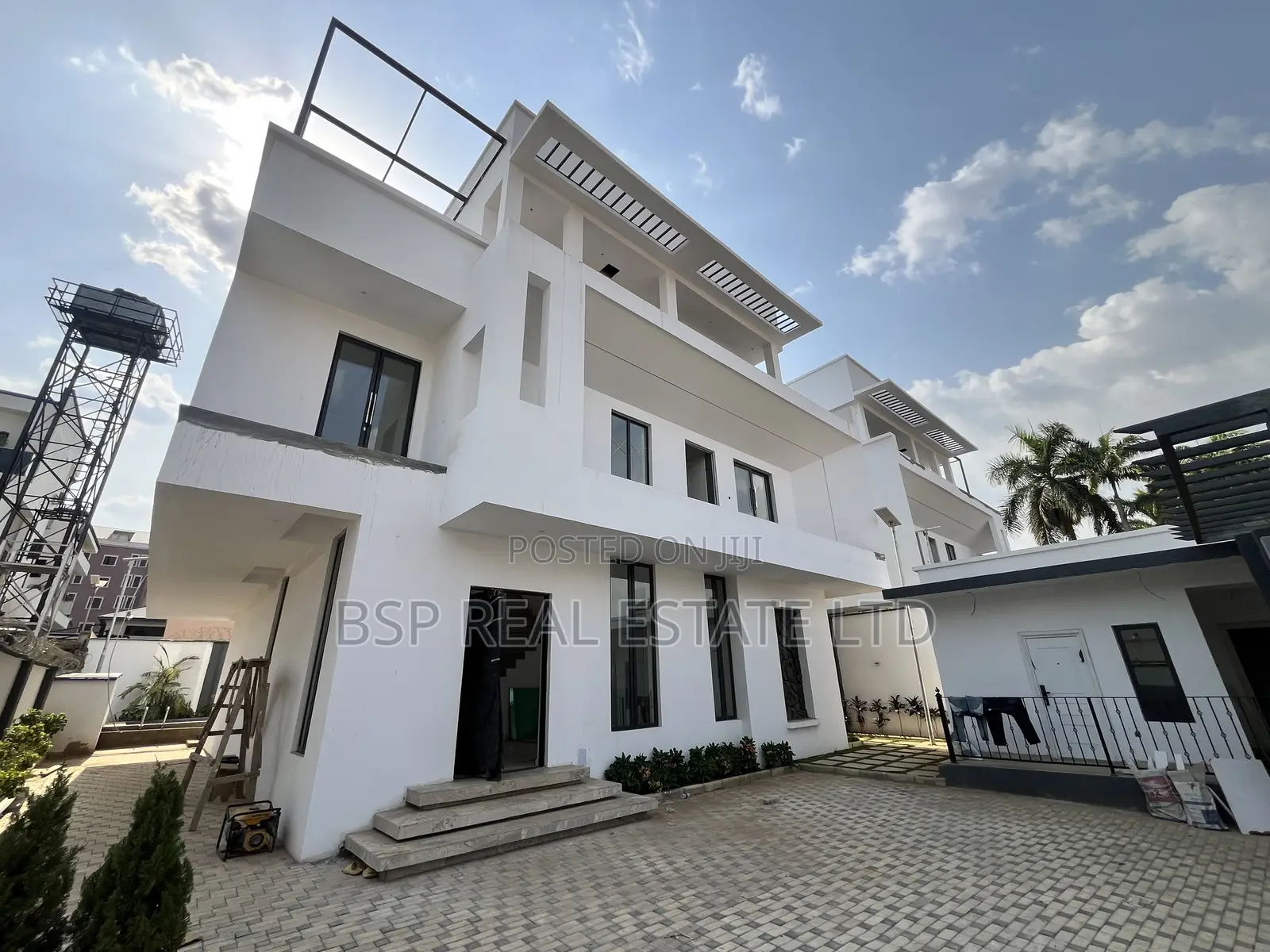5bdrm Duplex in Maitama for sale