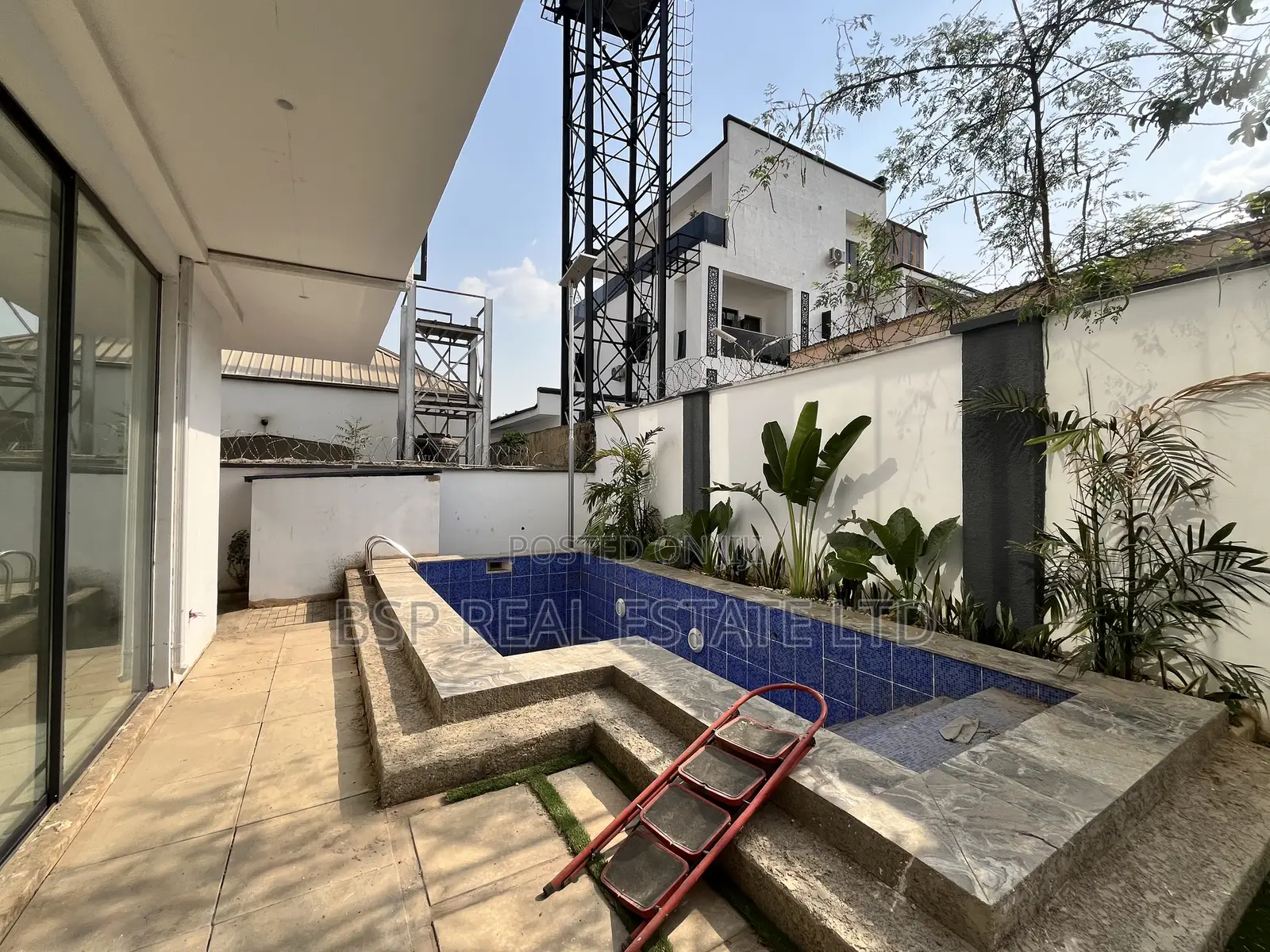5bdrm Duplex in Maitama for sale