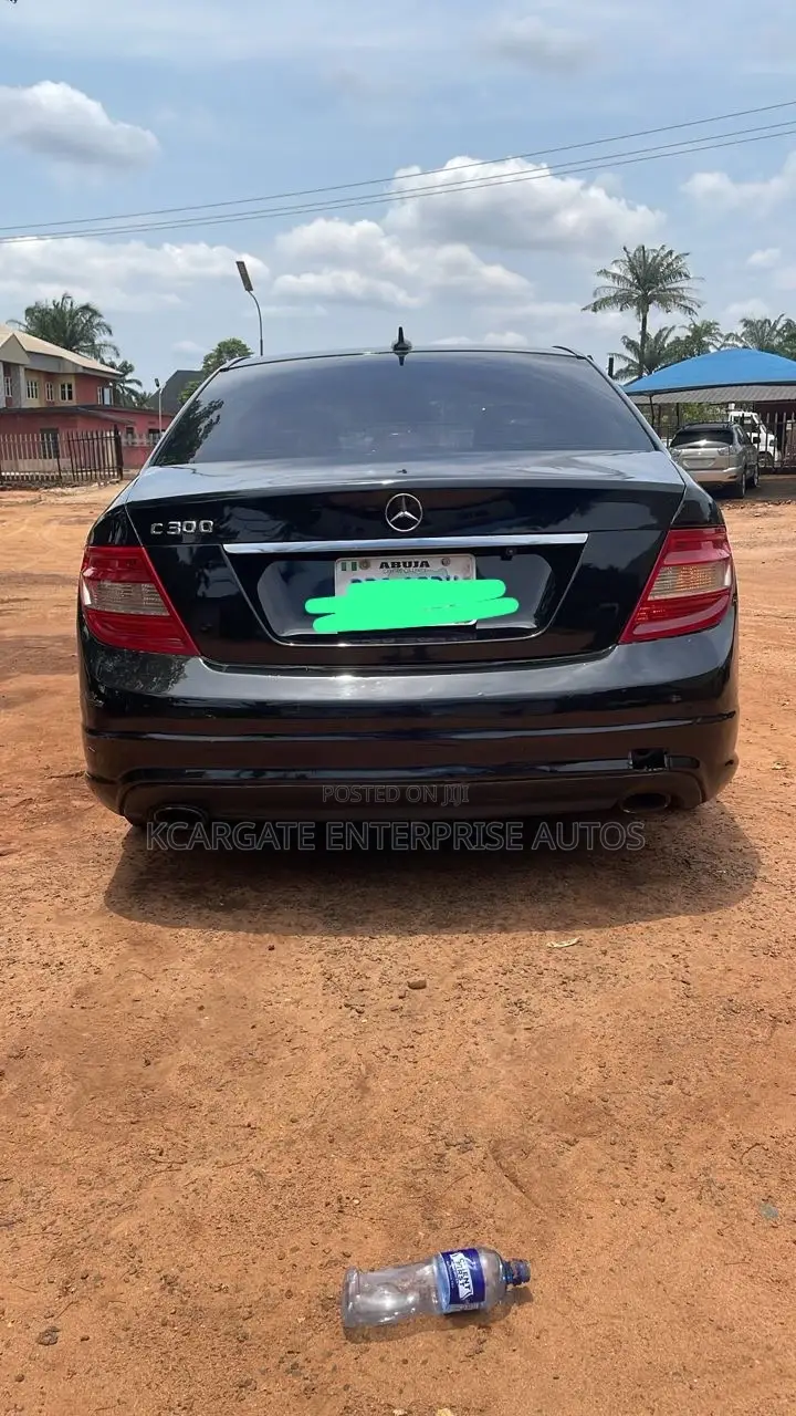 Mercedes-Benz C300 Luxury Sedan AWD (3.0L 6cyl 7A) 2008 Black