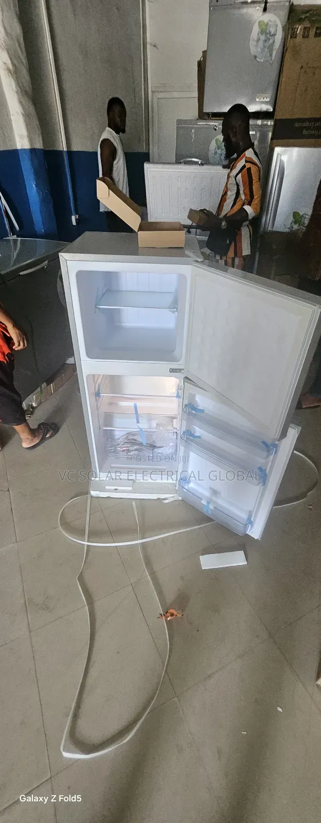 Bona Solar Refrigerator 112litre