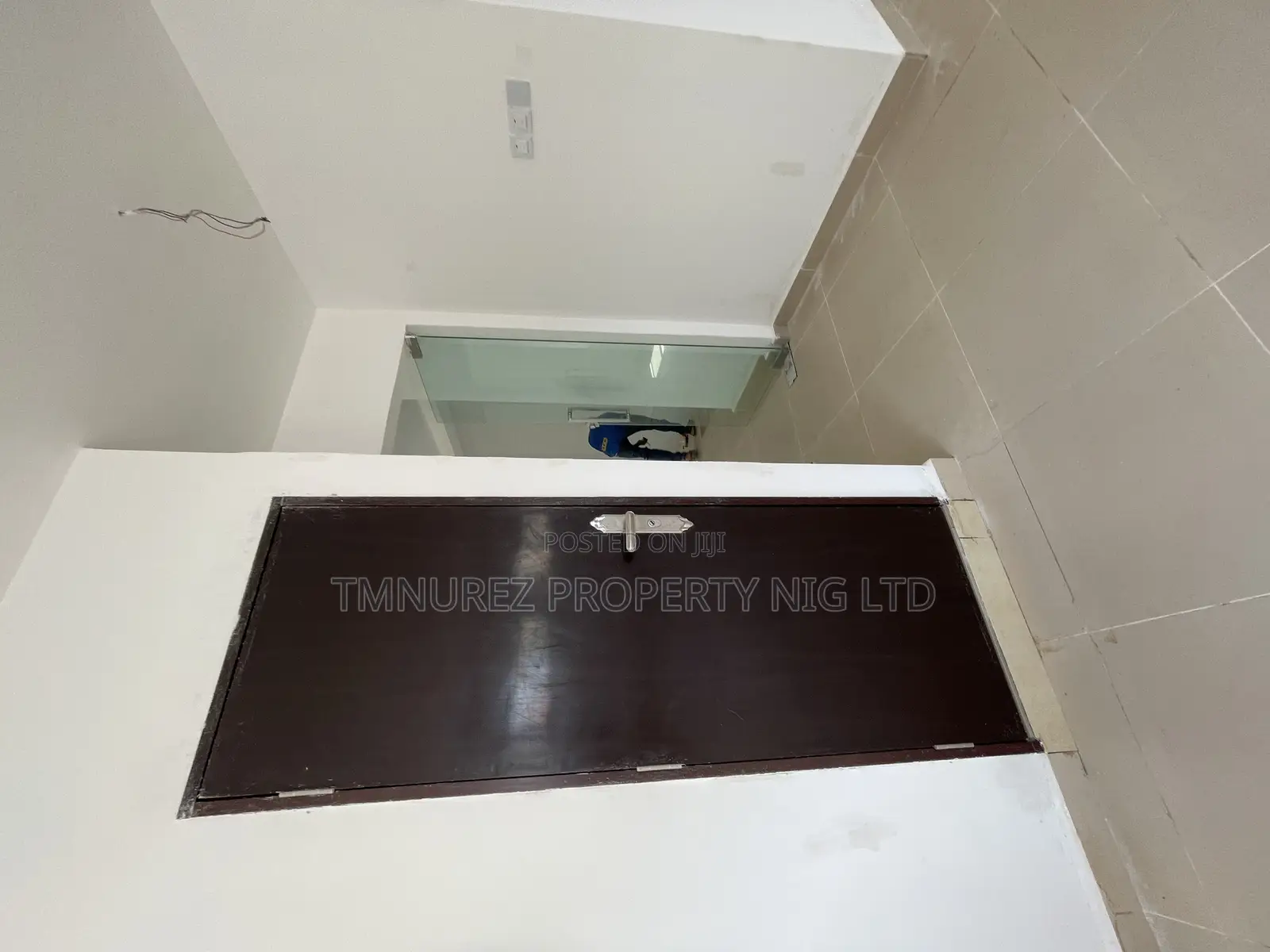 Shop for Rent at Lekki Phase1