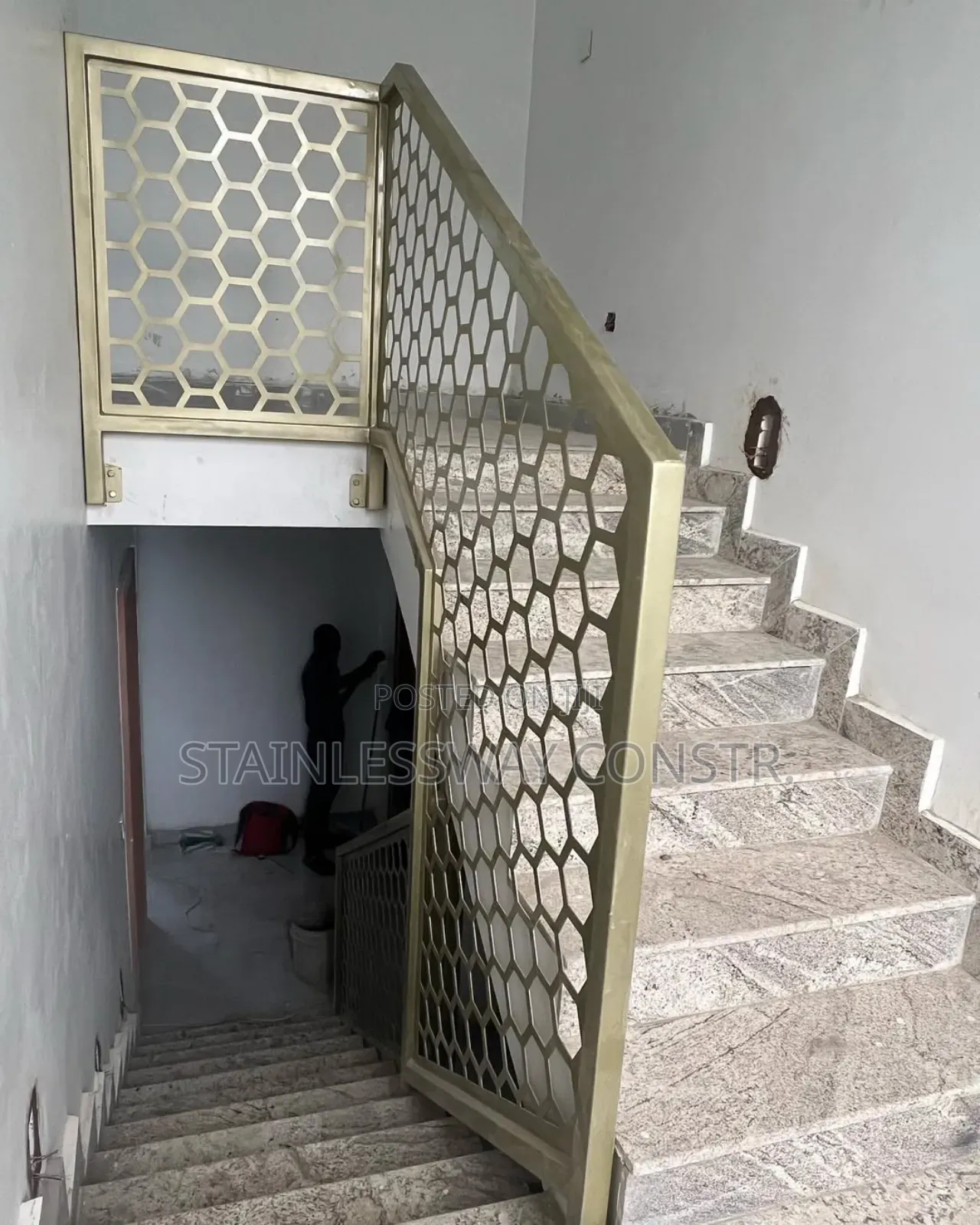 Lasercut Gold-Touch Railing