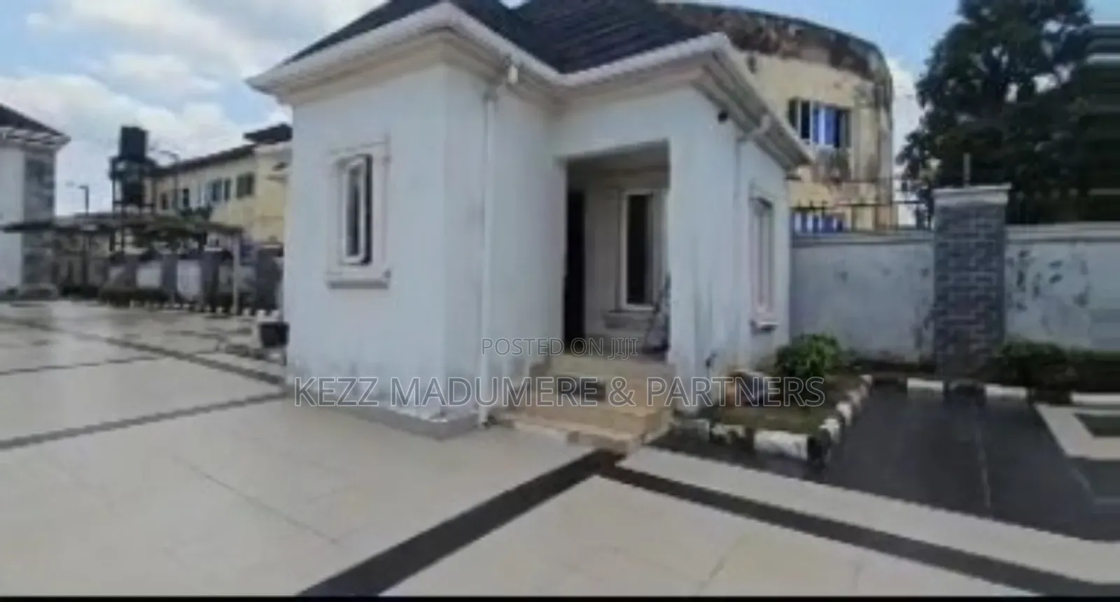 6bdrm Duplex in Rocana Estate Owerri for sale