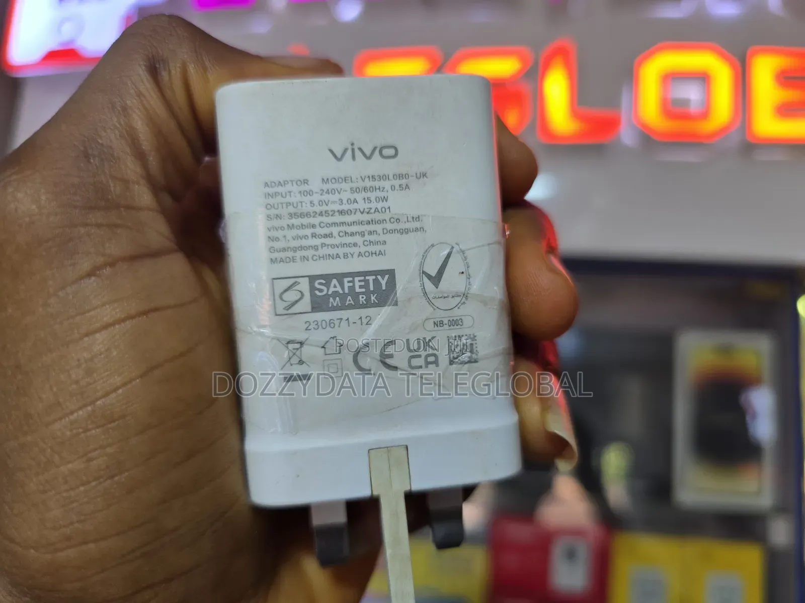 Vivo 15w Followcome V1530lobo-Uk Adapter and Cable