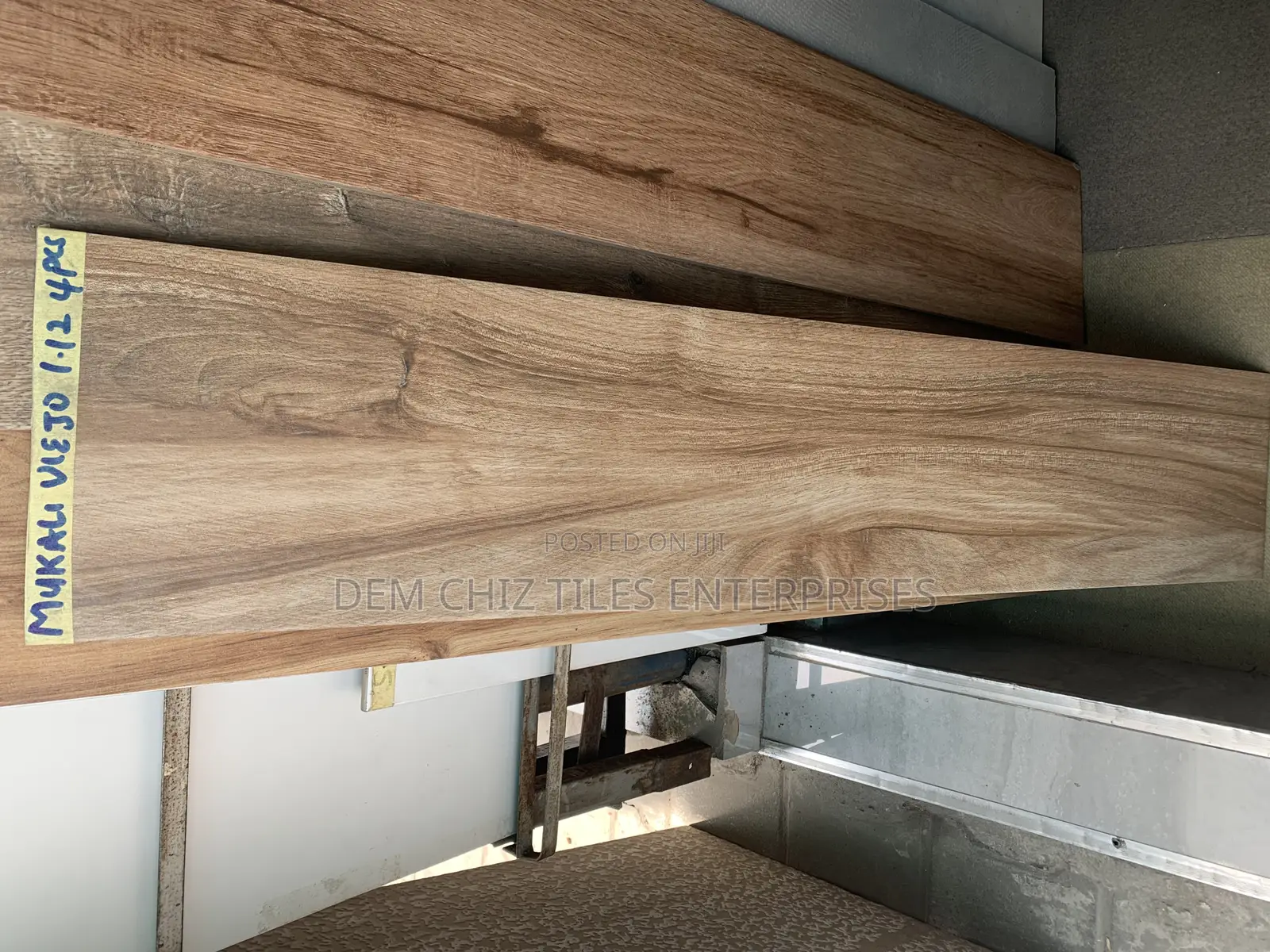 23*120 Wooden Tiles Effect