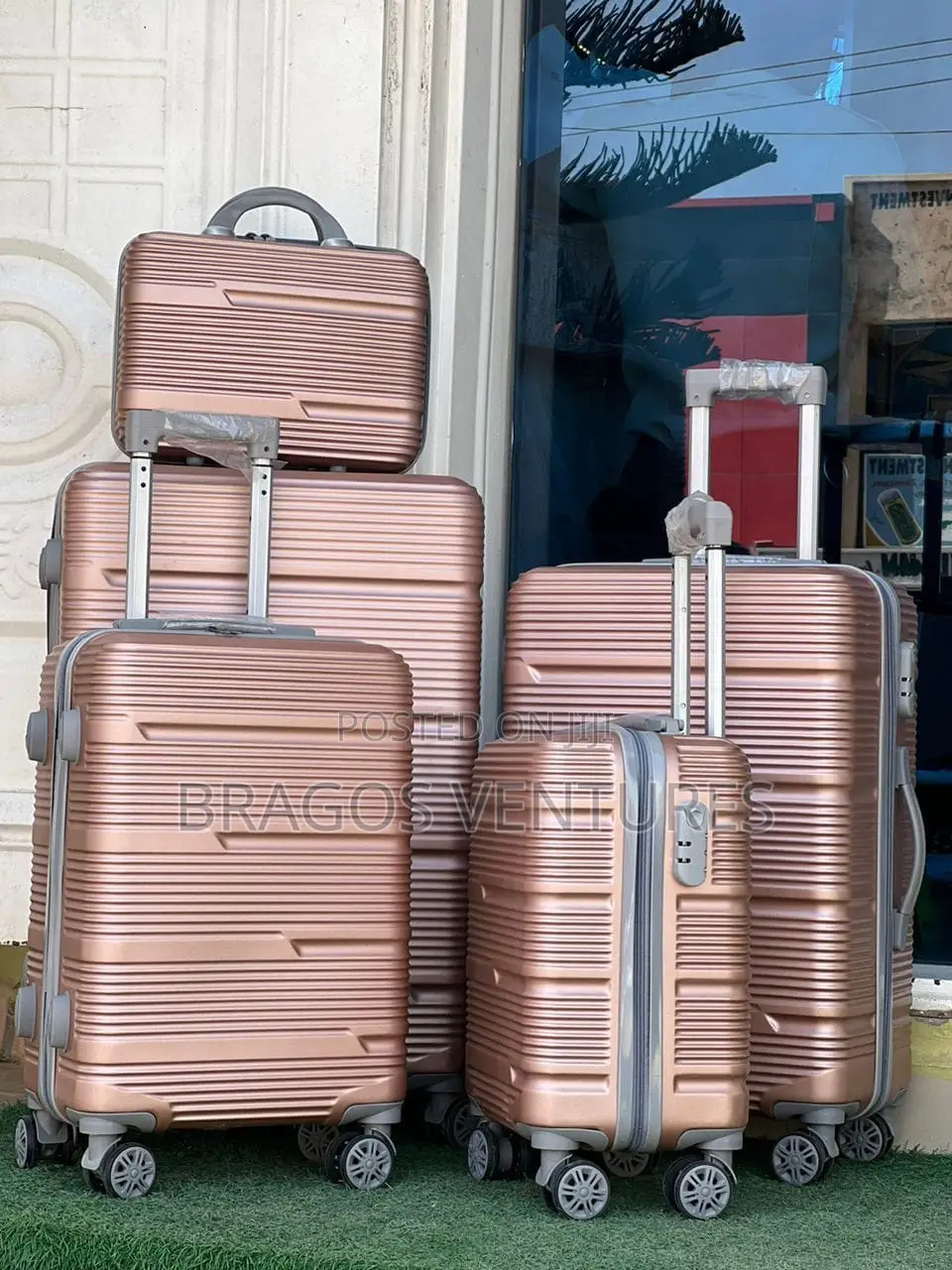 New Exclusive Set of 4pcs Travel Box