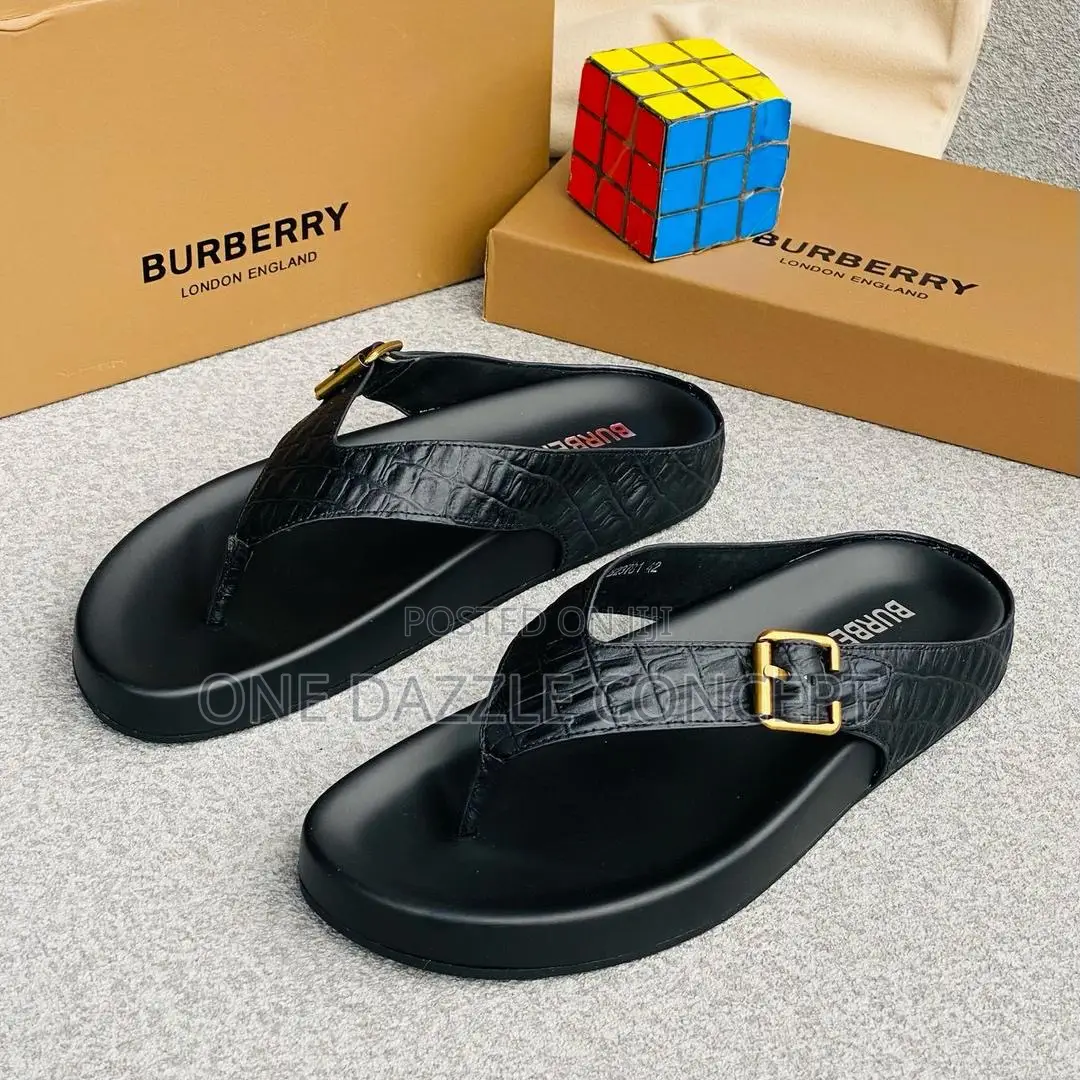Burberry Slippers/Strap