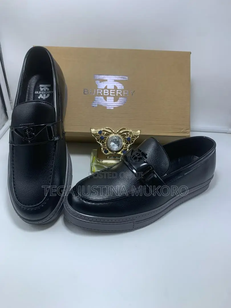 Burberry Men's White and Black Loafers