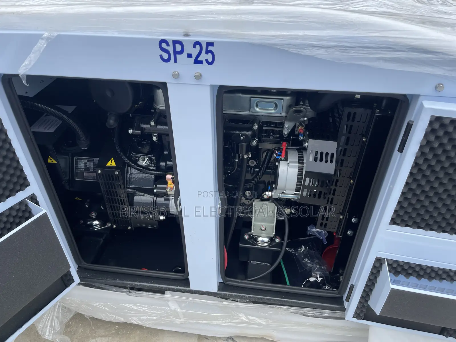 Silent England Perkins Soundproof Diesel Generator 25kva