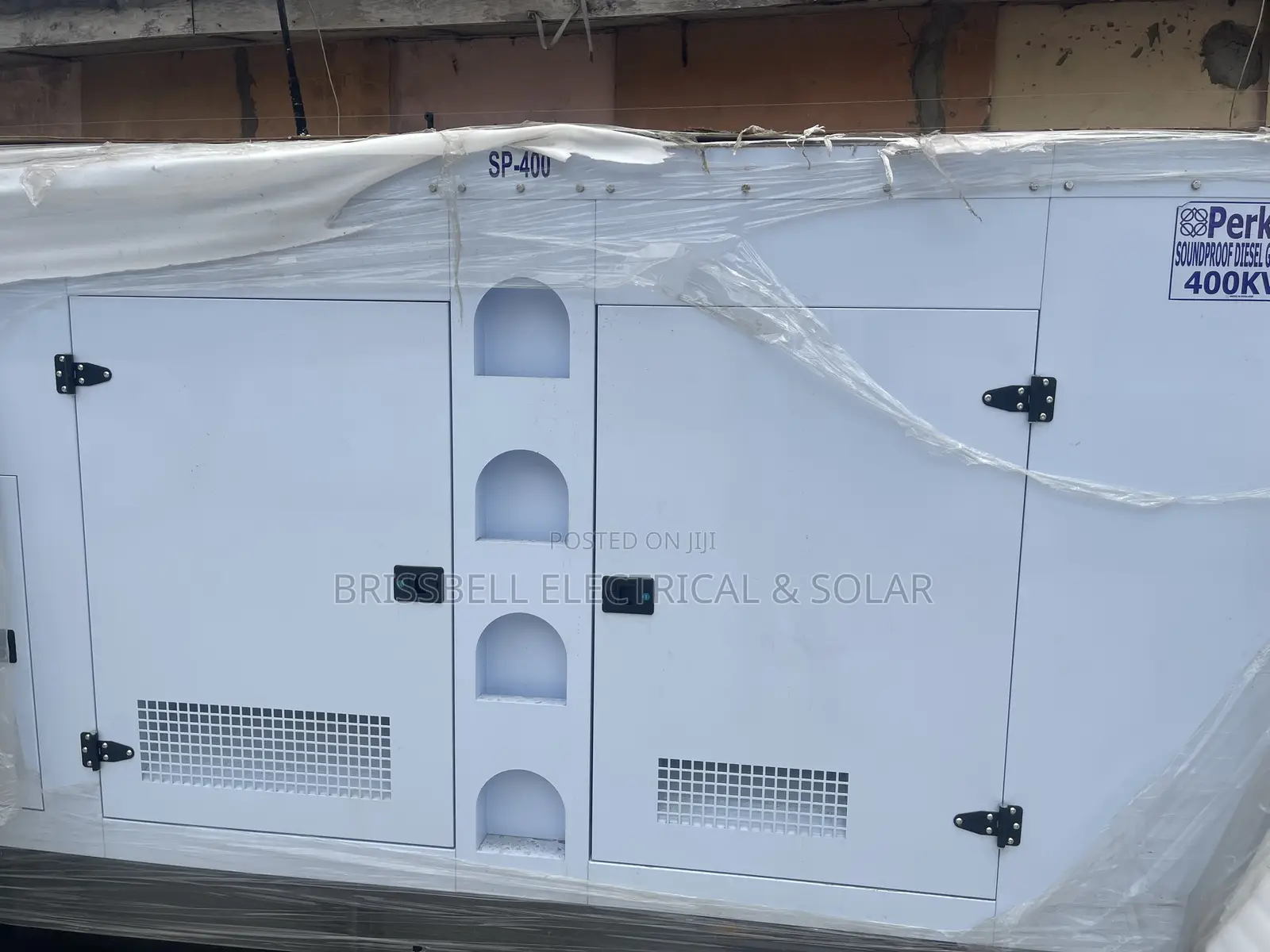 Silent England Perkins Soundproof Diesel Generator 400kva