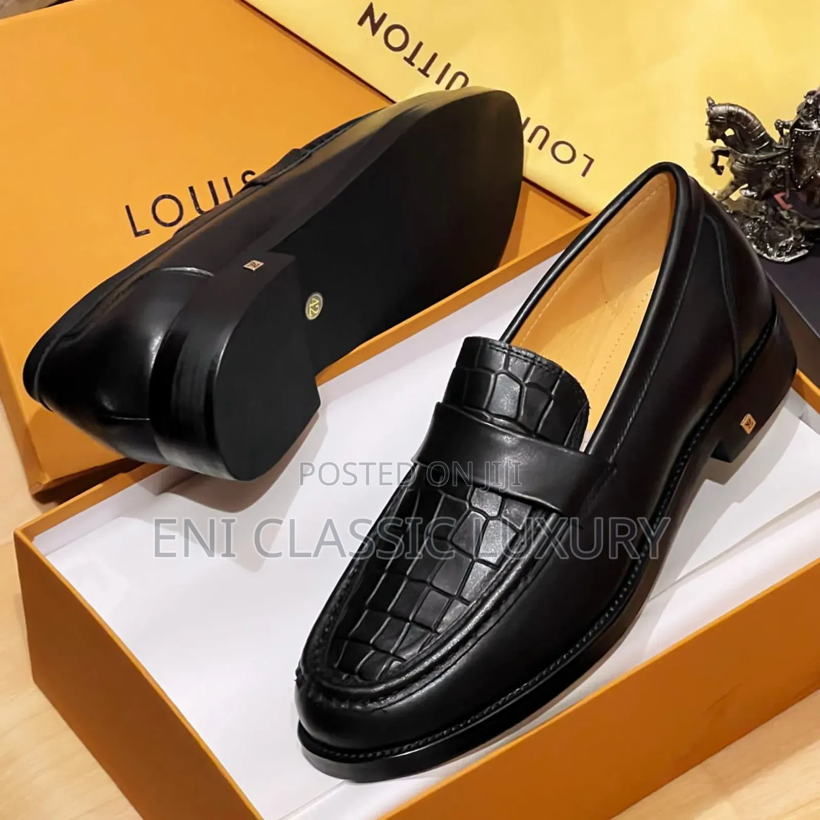 Louis Vuitton Classic Luxury Men's Loafers Shoe Best Quality
