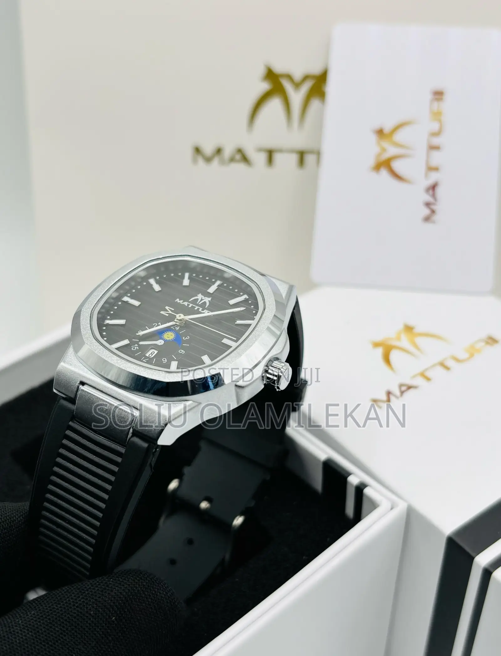 Maturri Rubber Waterproof Wristwatch