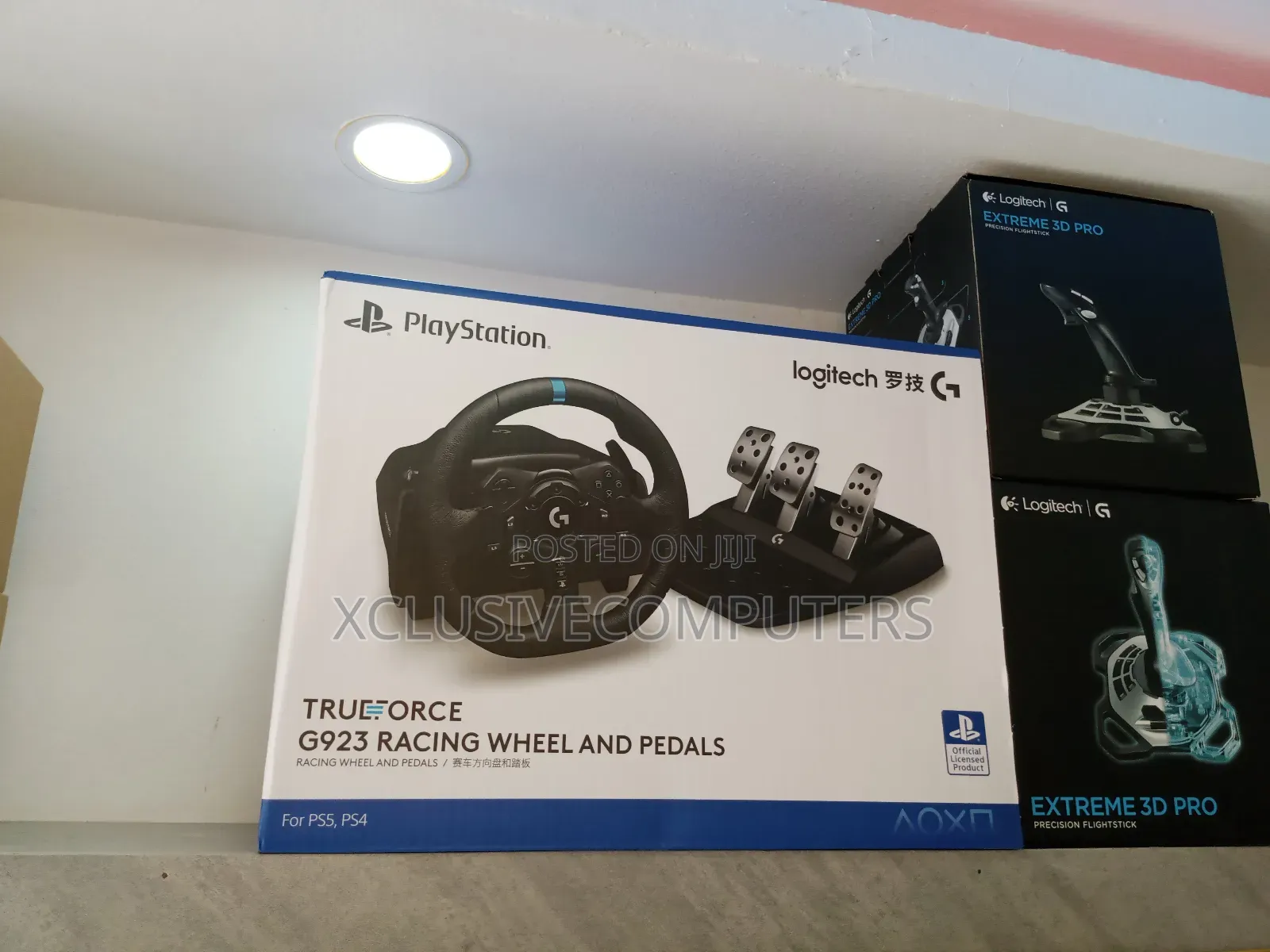 Logitech G923 Racing Wheel And Pedals