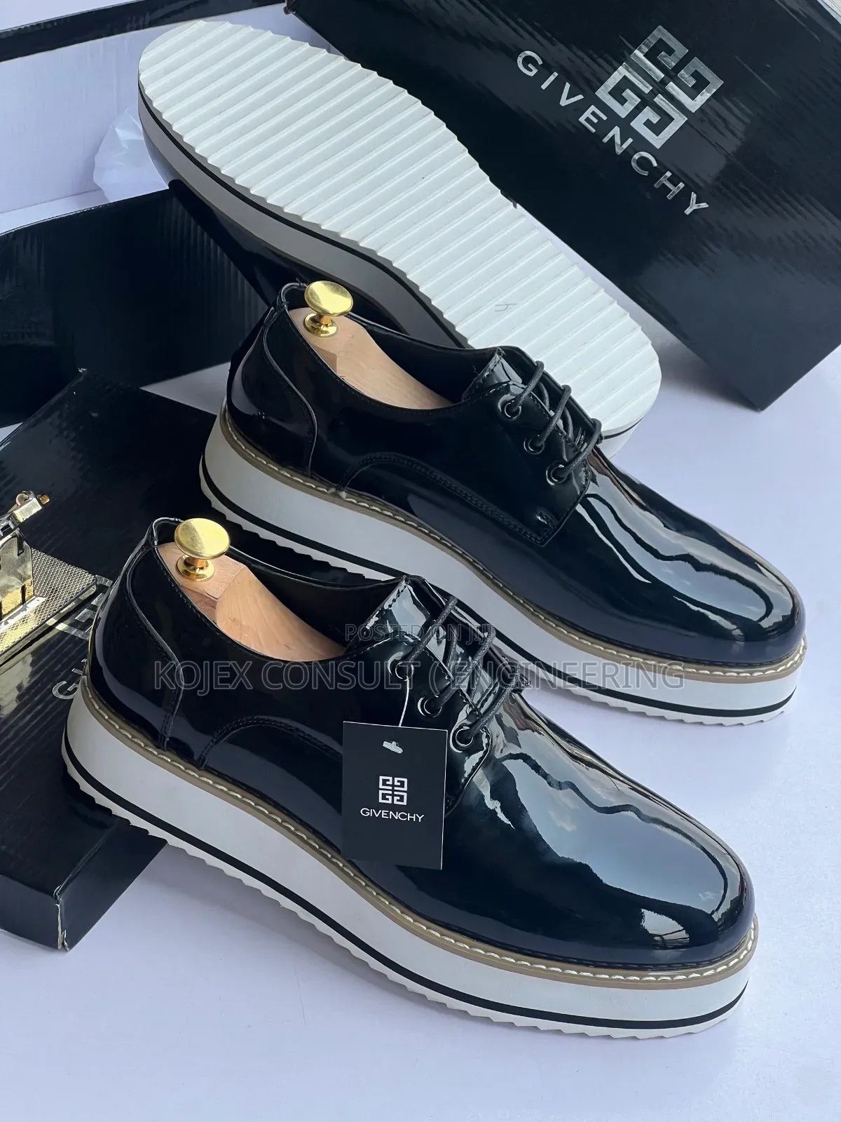 Givenchy Glossy High Shoe