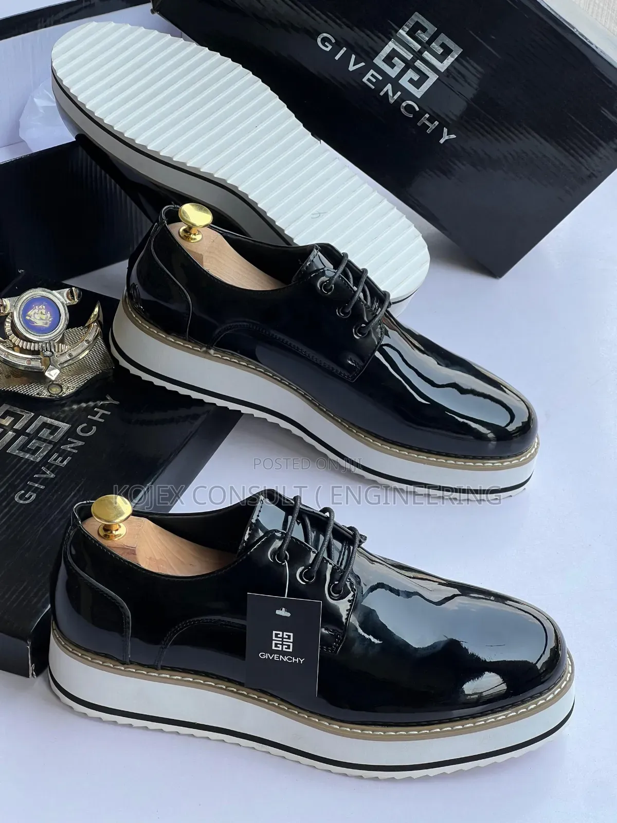 Givenchy Glossy High Shoe