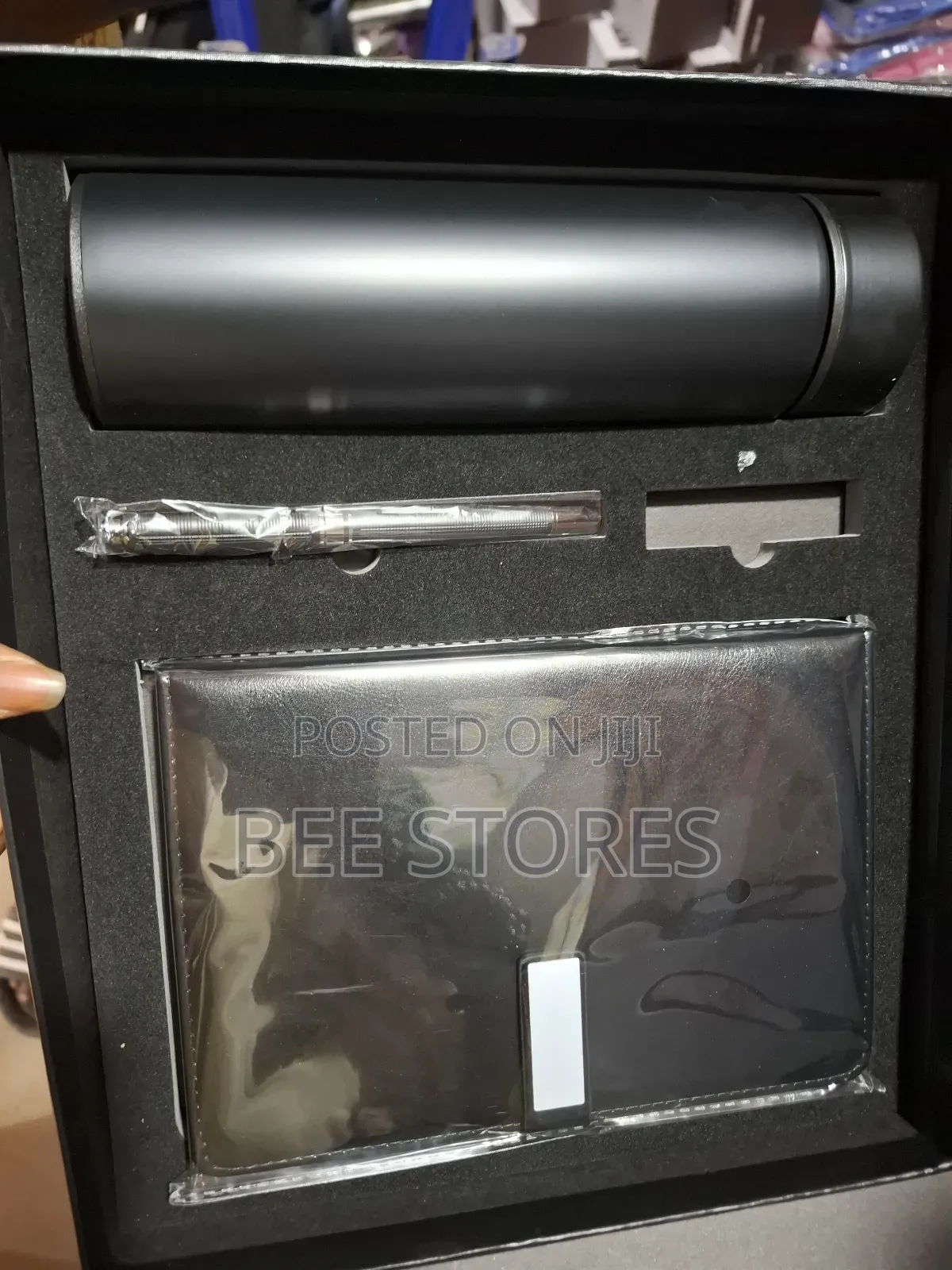 Quality Corporate Gift Set; Flask, Pen,Book and Flash