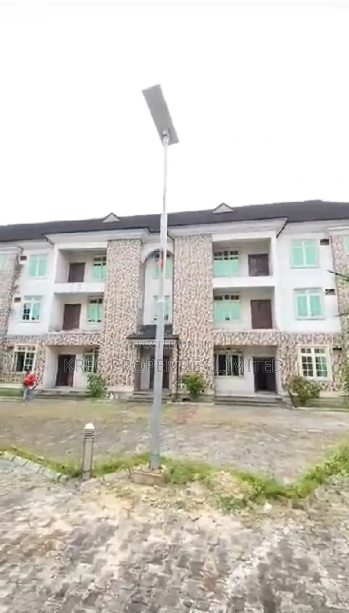 20bdrm Townhouse Terrace in Odili Road Port for sale