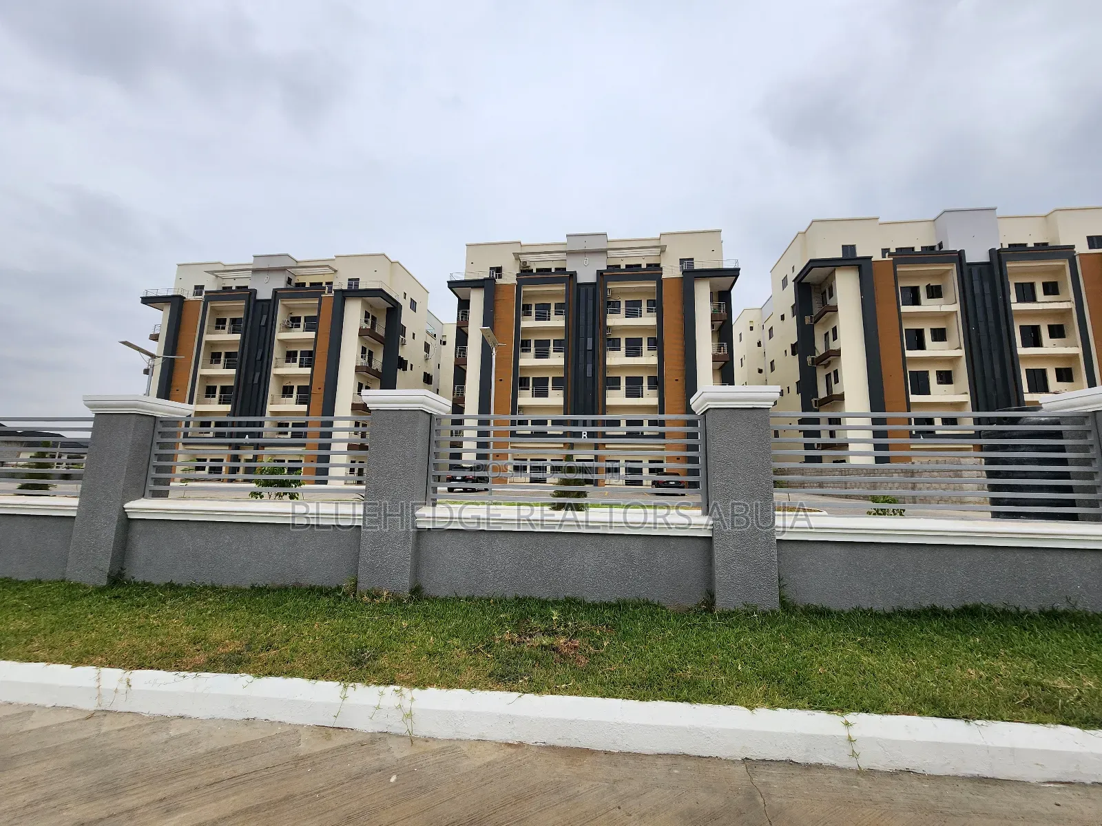 2bdrm Apartment in Sabon Lugbe for sale