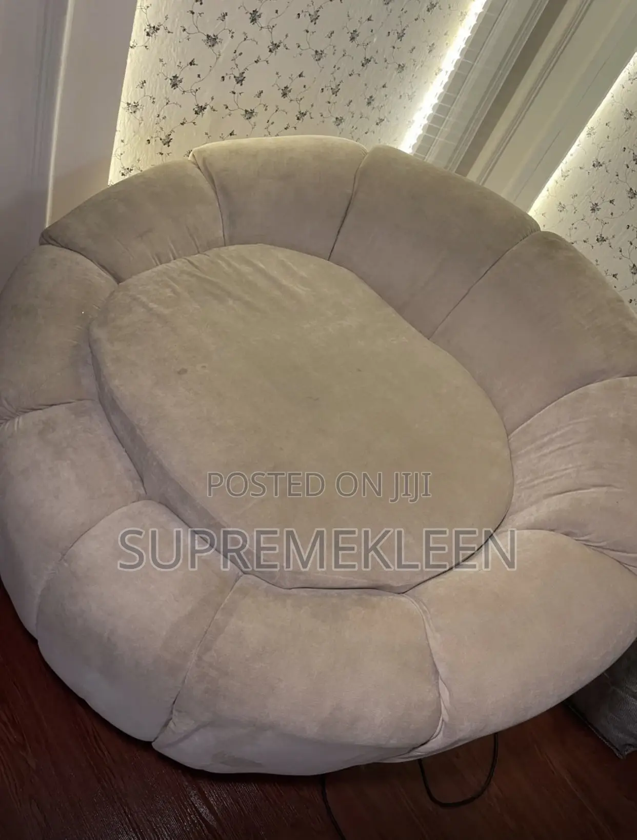 The Best Upholstery, Chair Cleaning Service