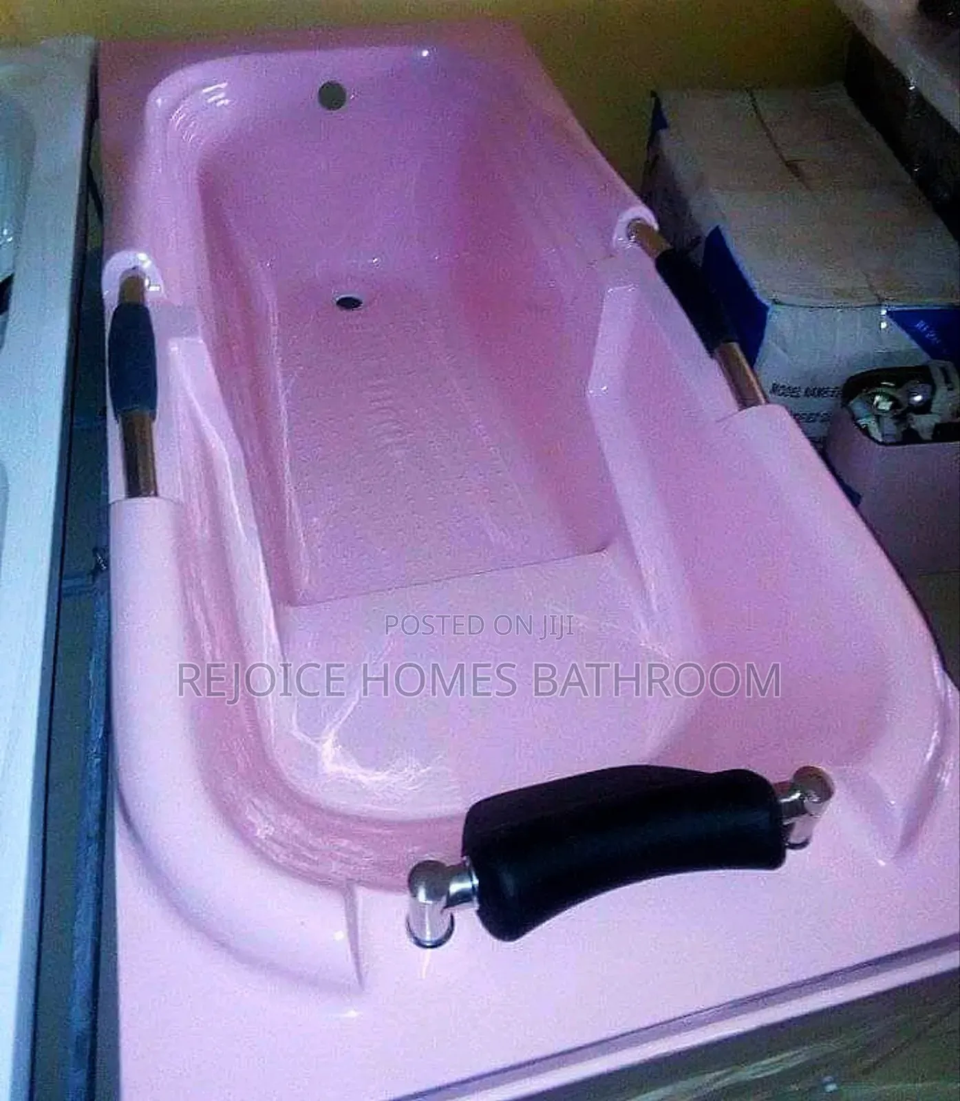 Pink Executive Panel Bathtub for Bathroom