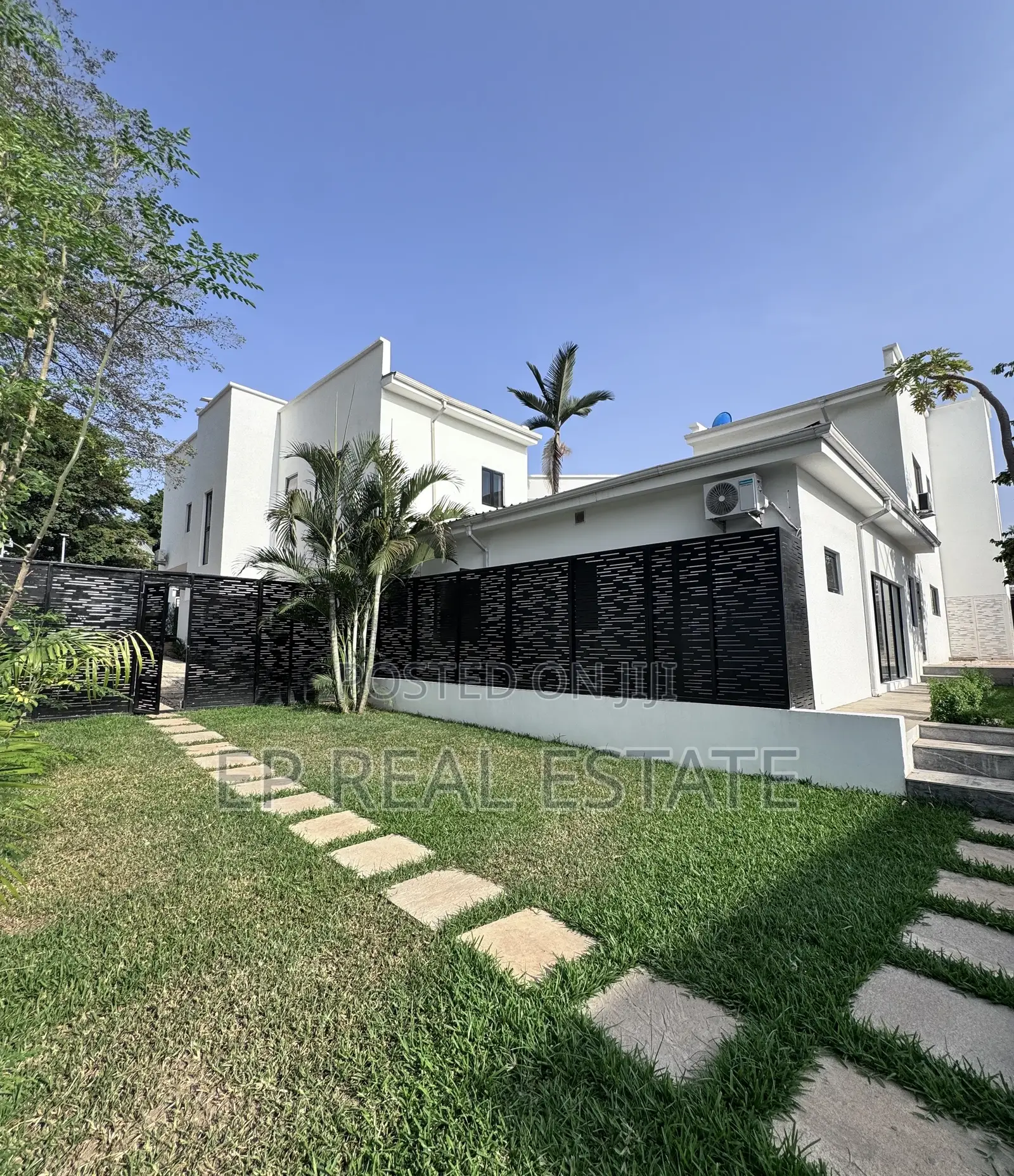 10bdrm Duplex in Asokoro for sale