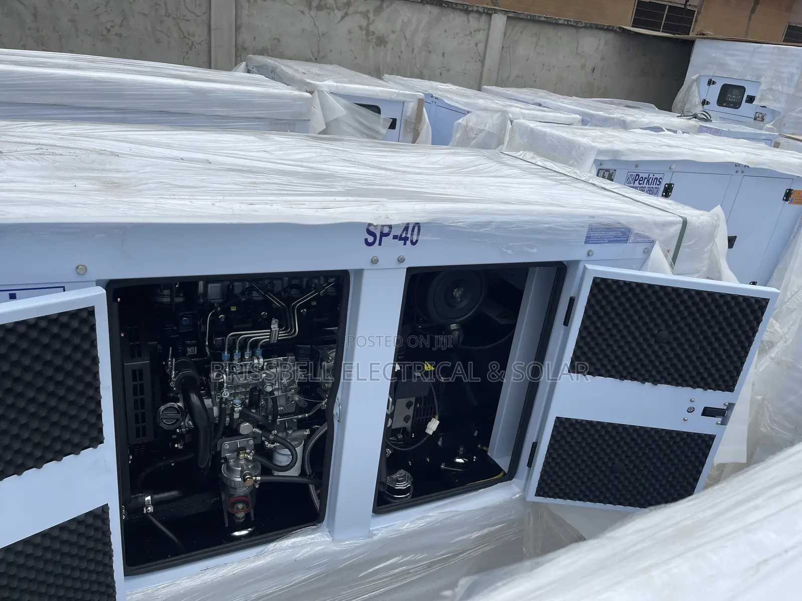 Excellent England Perkins Soundproof Diesel Generator 40kva