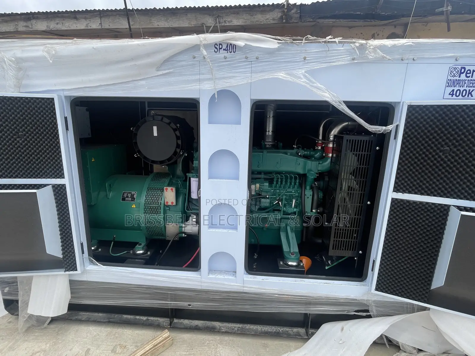 Excellent England Perkins Soundproof Diesel Generator 400kva