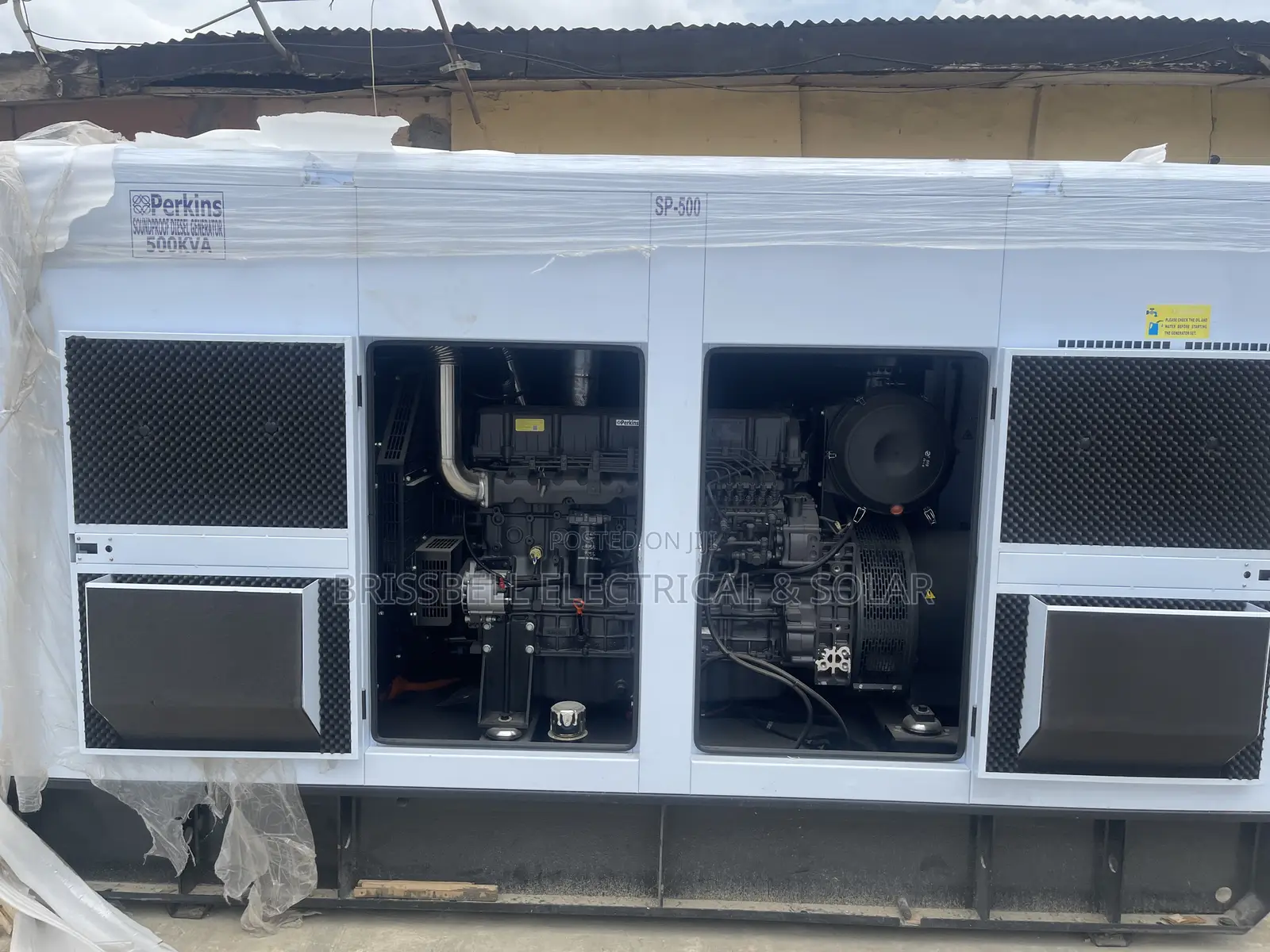 Excellent England Perkins Soundproof Diesel Generator 500kva